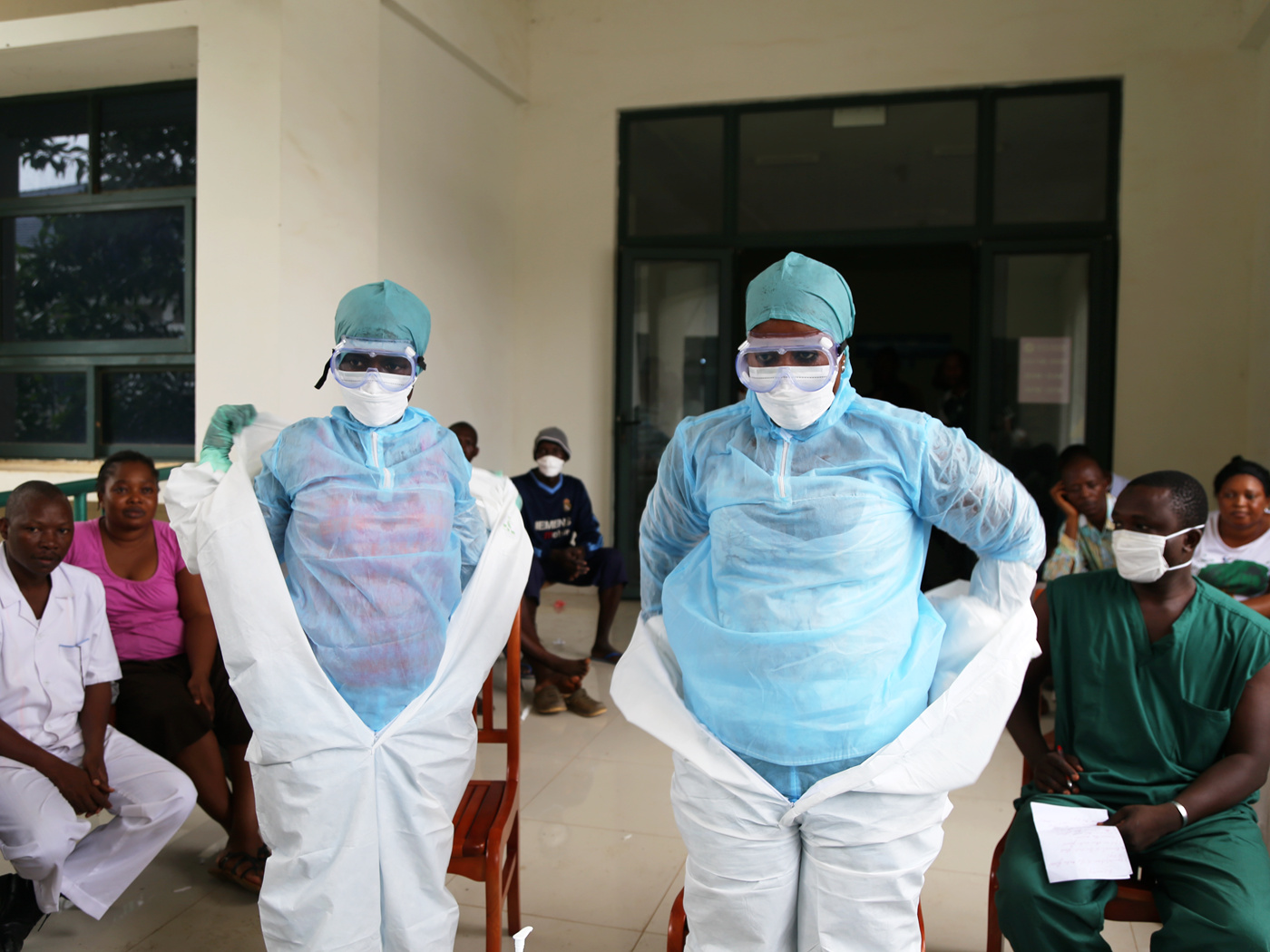 A team from China helps with training in Freetown. Photo: Xinhua
