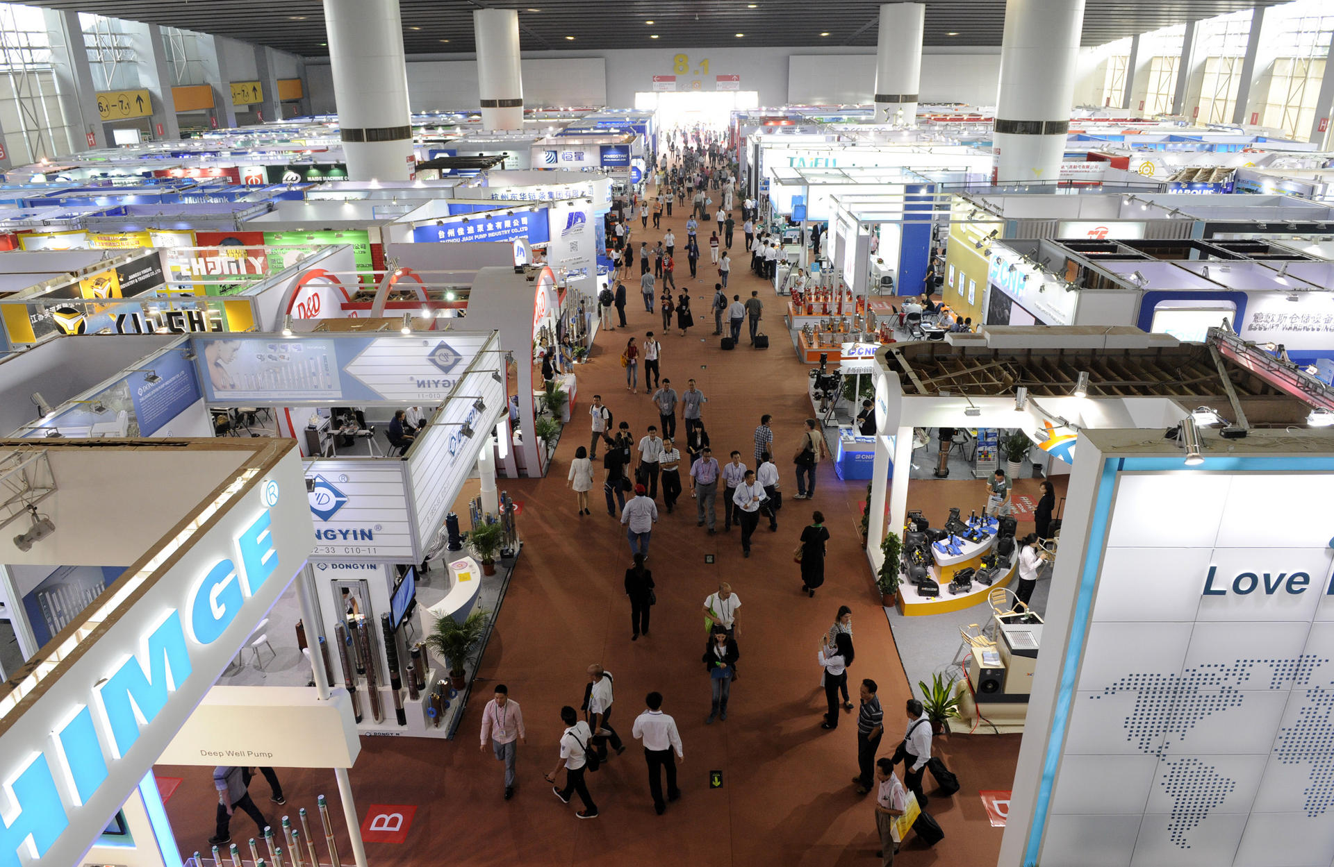 The number of buyers at the Canton Fair was down 1.07 per cent from the spring session, with those from Africa falling 13.77 per cent due to the Ebola virus. Photo: Xinhua