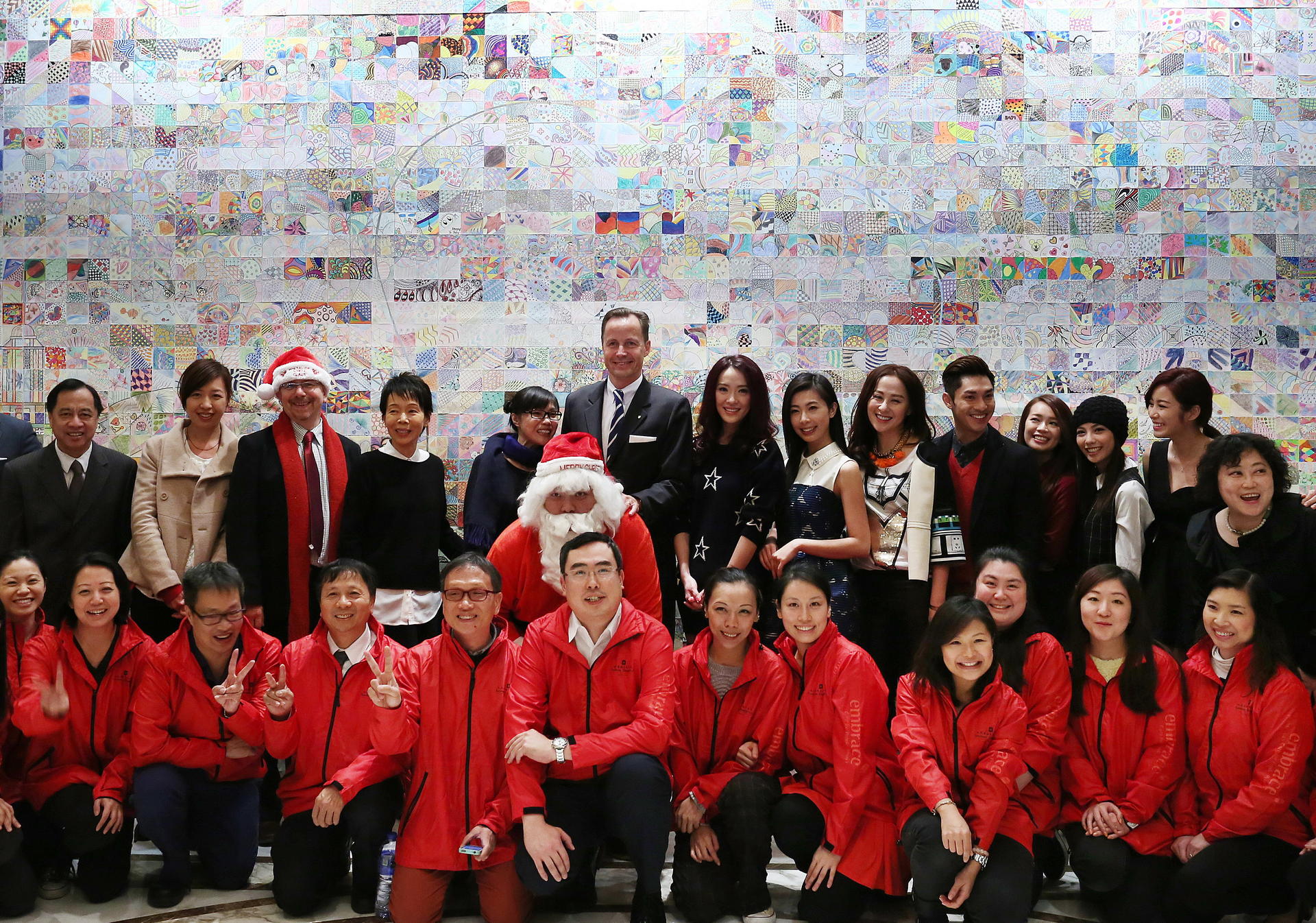 Executives join artists and celebrities for the unveiling of the record-breaking Zentangle at the Kowloon Shangri-la. Photo: Jonathan Wong