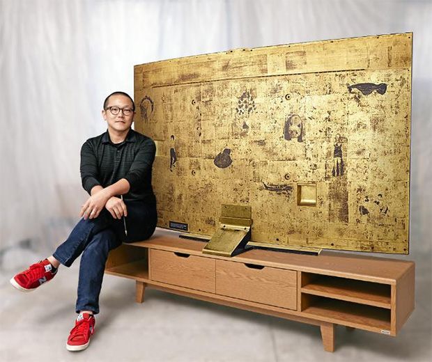 Samsung curved TV with gold Lacquer casing by Korean artist Sung Yong Kong