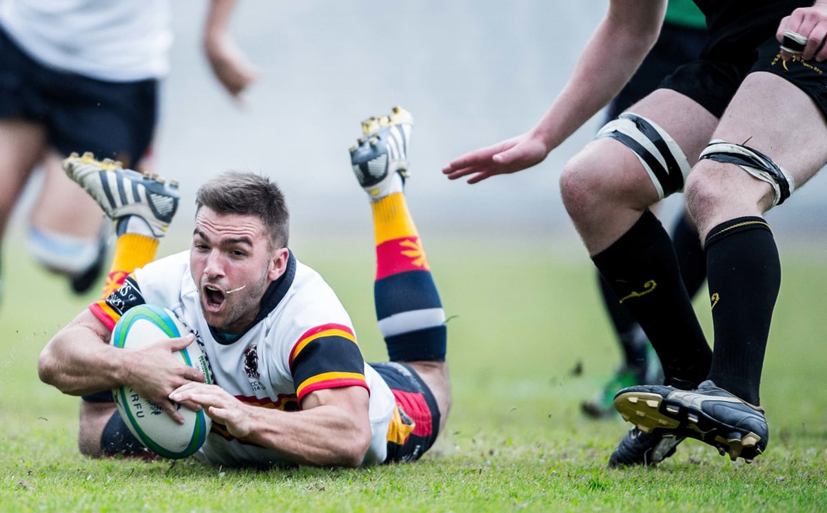 Scrum-half Liam Slatem’s darting runs for HKCC helped break down the USRC Tigers defence in Aberdeen on Saturday and the home side took a well-deserved 35-10 bonus-point victory. Photos: HKRFU