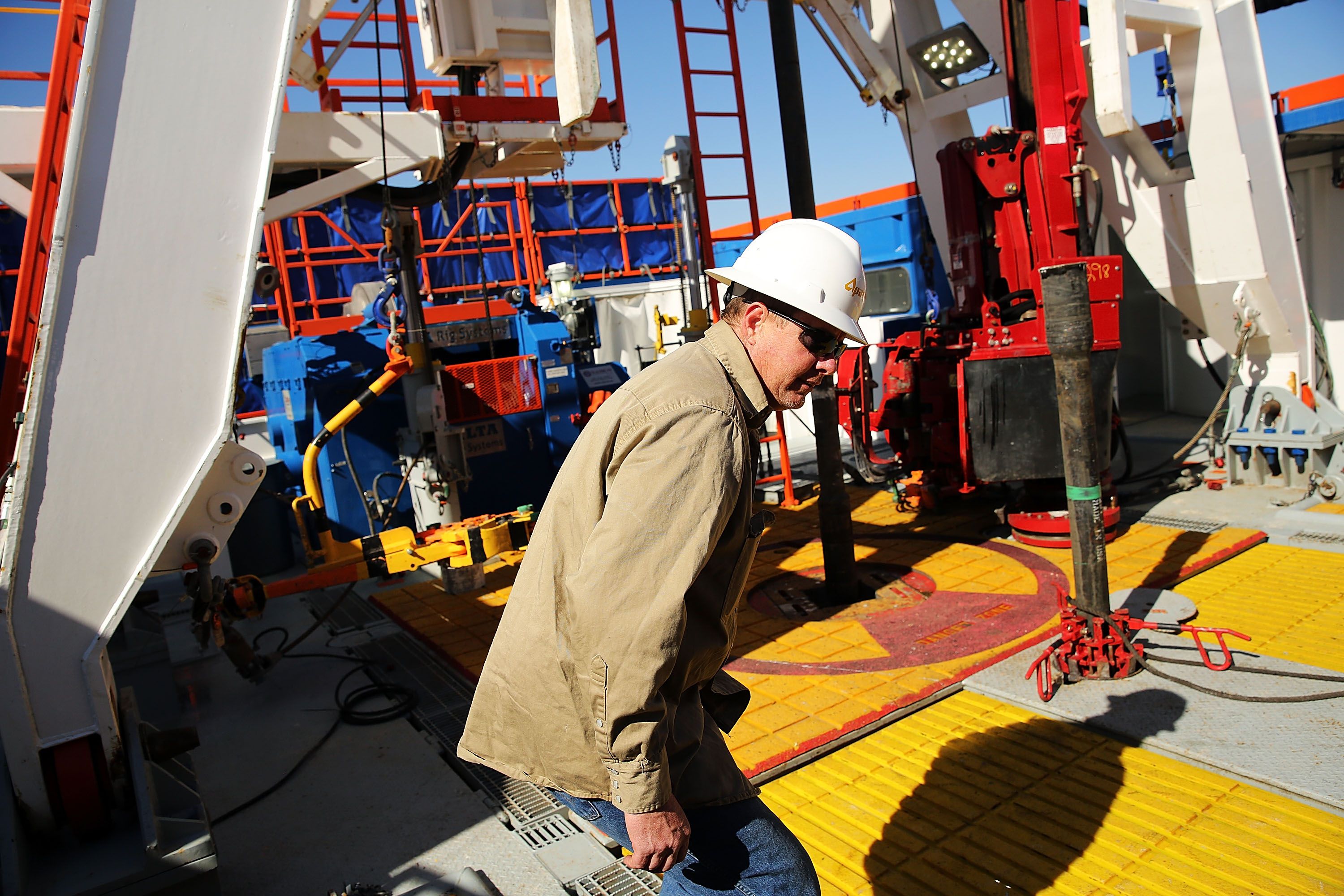 An American worker at a gas field in Texas. The number of US jobs went up 257,000 in January, the 11th straight month of job gains in the country. Photo: AFP 