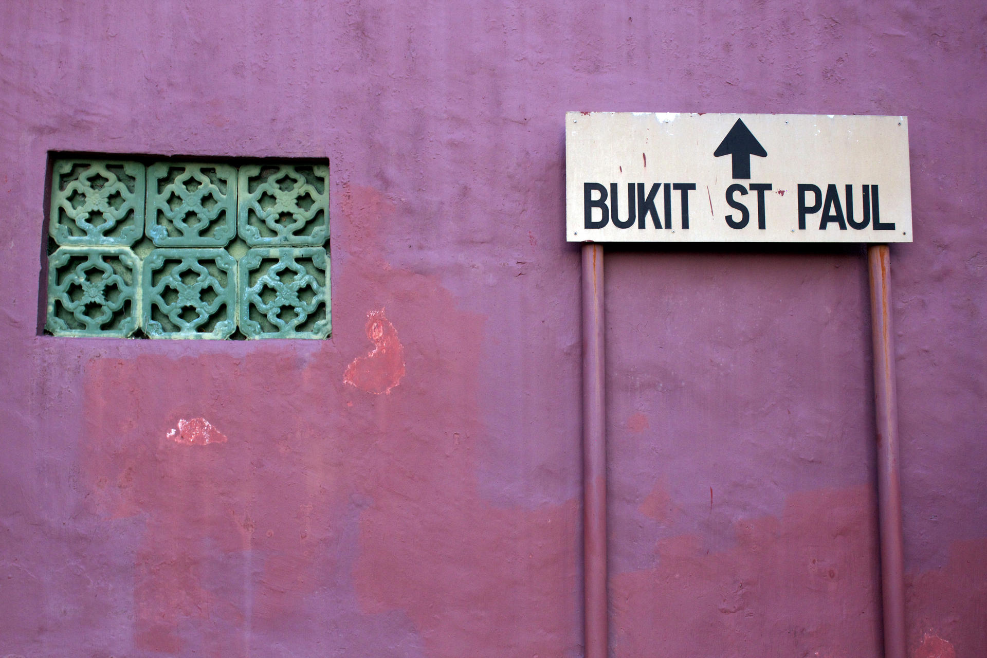 Portuguese and Dutch street names survive in Melaka.
