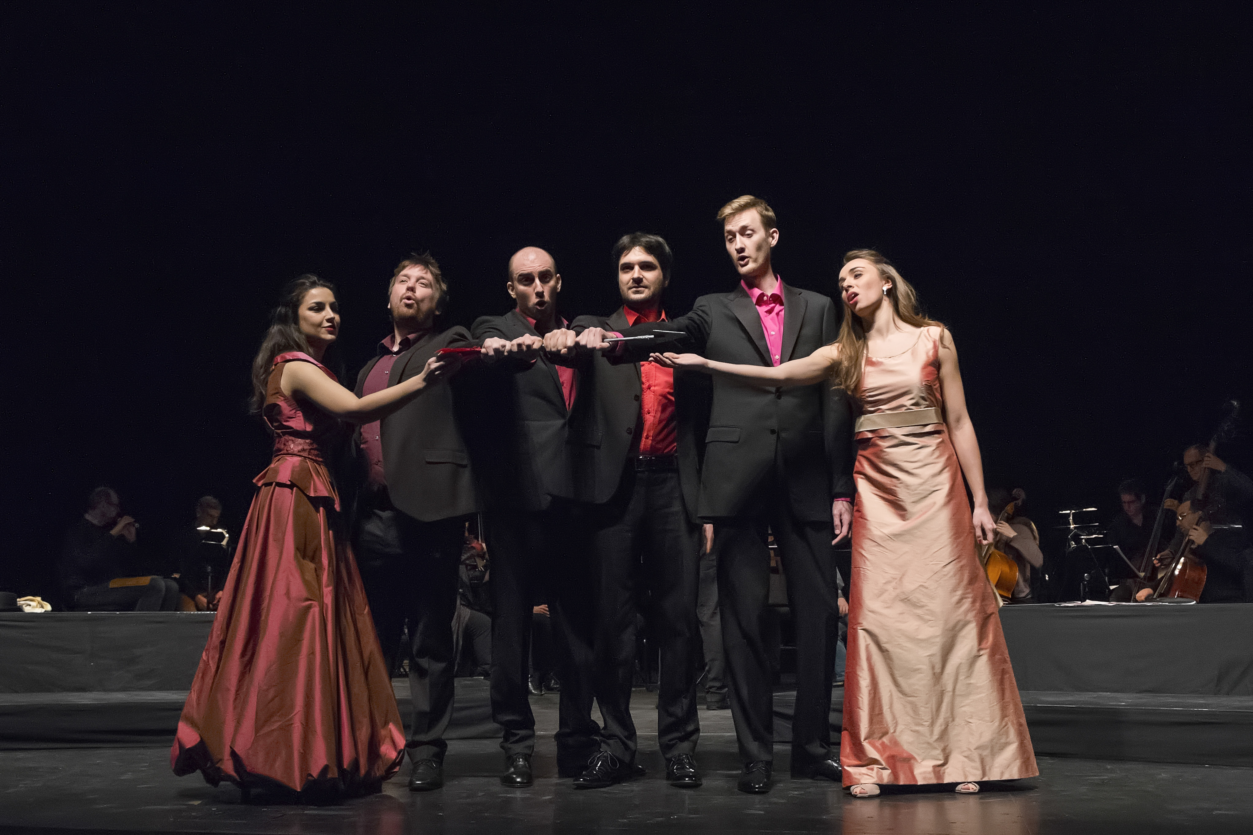 The six soloists from Le Jardin des Voix Academy. All have phenomenal voices and showed an impressive command of the Italian lyrics and a vivid stage presence. Photo: Philippe Delval
