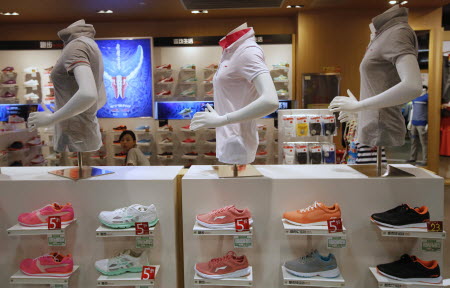 The brand, founded by Olympic gymnast Li Ning, is moving to a direct retail model. Photo: Reuters