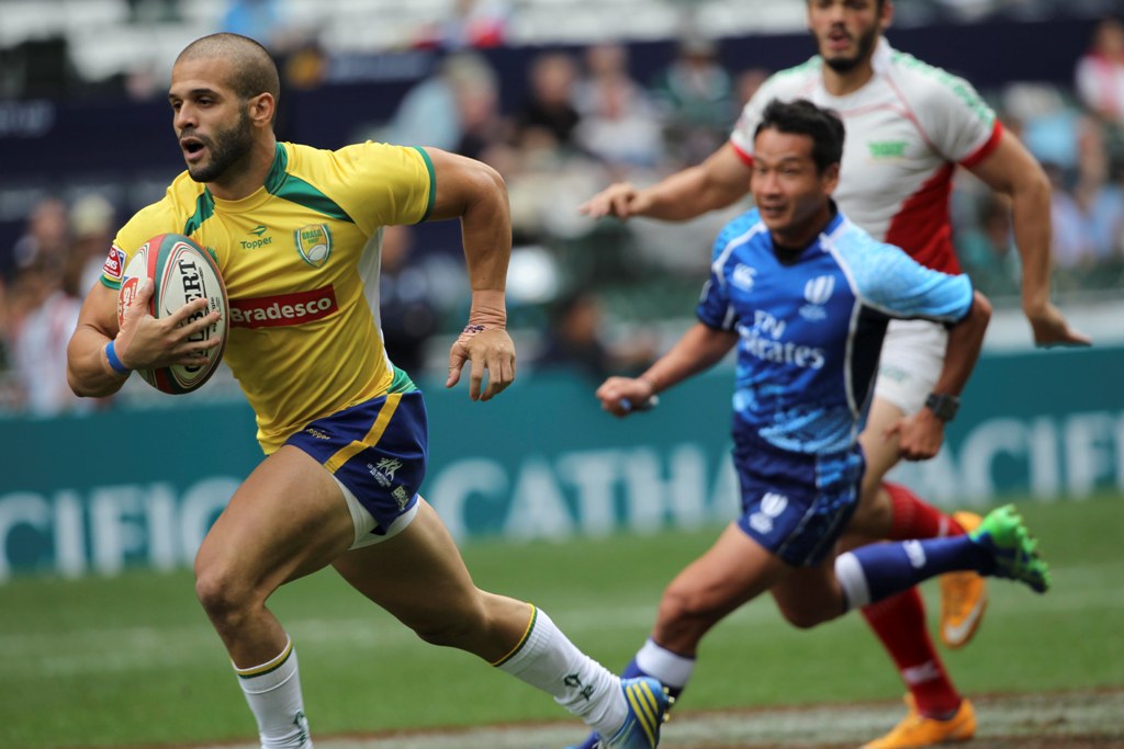 Allan Martins runs in one of his two tries against Mexico to lift Brazil into the knockout stages of the Sevens World Series qualifier. Photo: Nora Tam/SCMP