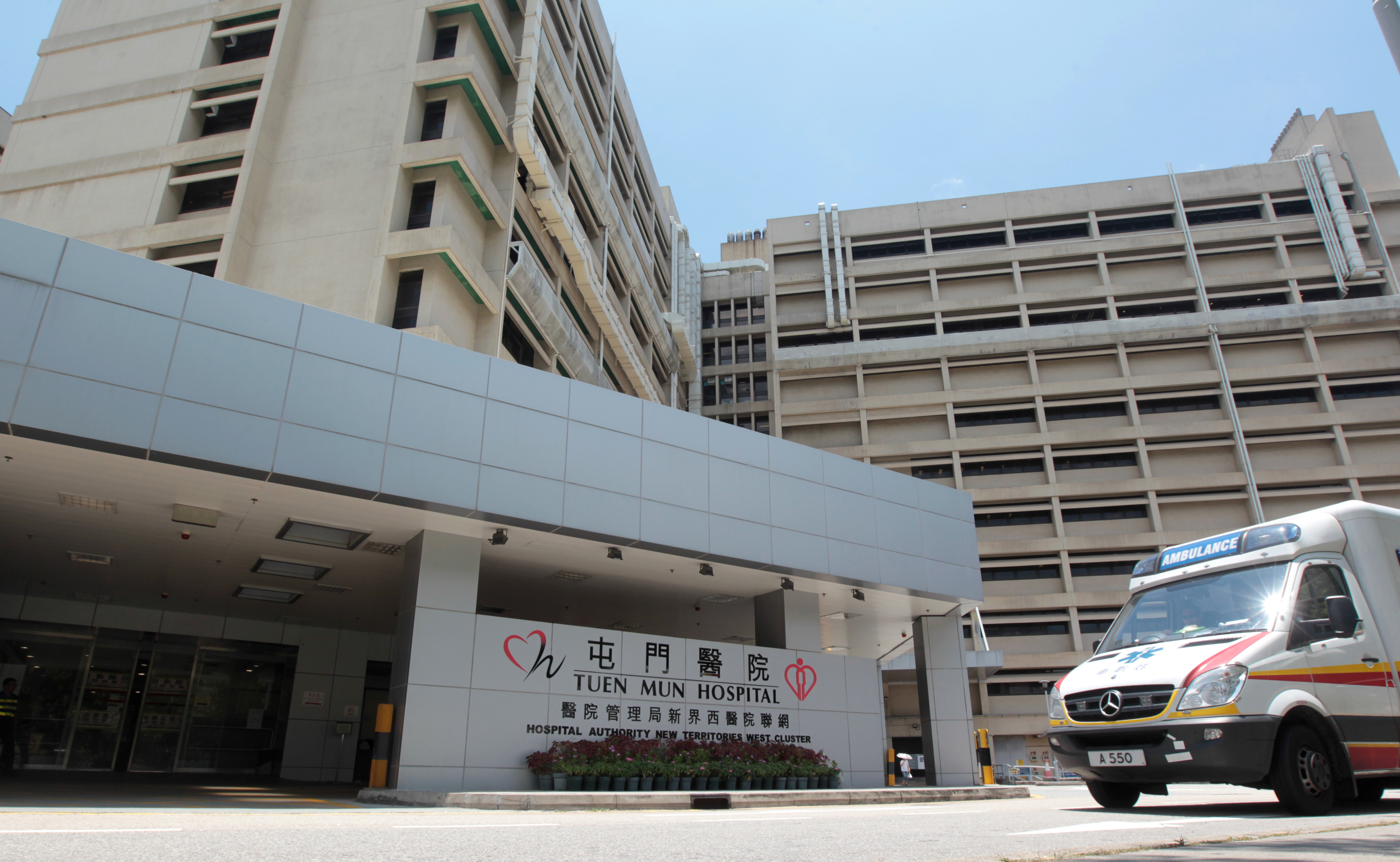 Foreign-trained doctors could be required to spend one or two afternoons a week serving at a Hospital Authority-designated clinic. Photo: K. Y. Cheng
