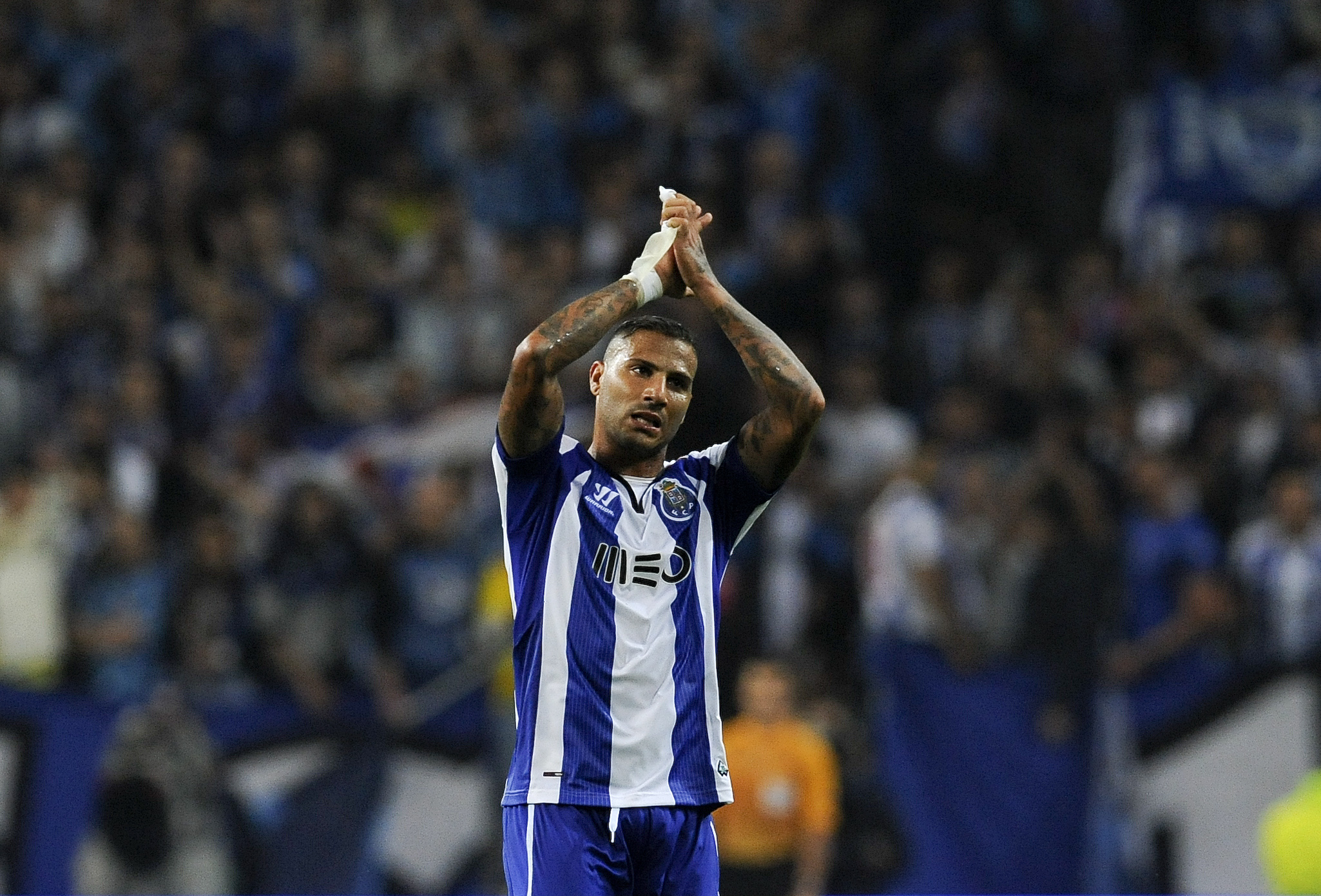 Ricardo Quaresma applauds the fans as he is substituted. Photo: AP