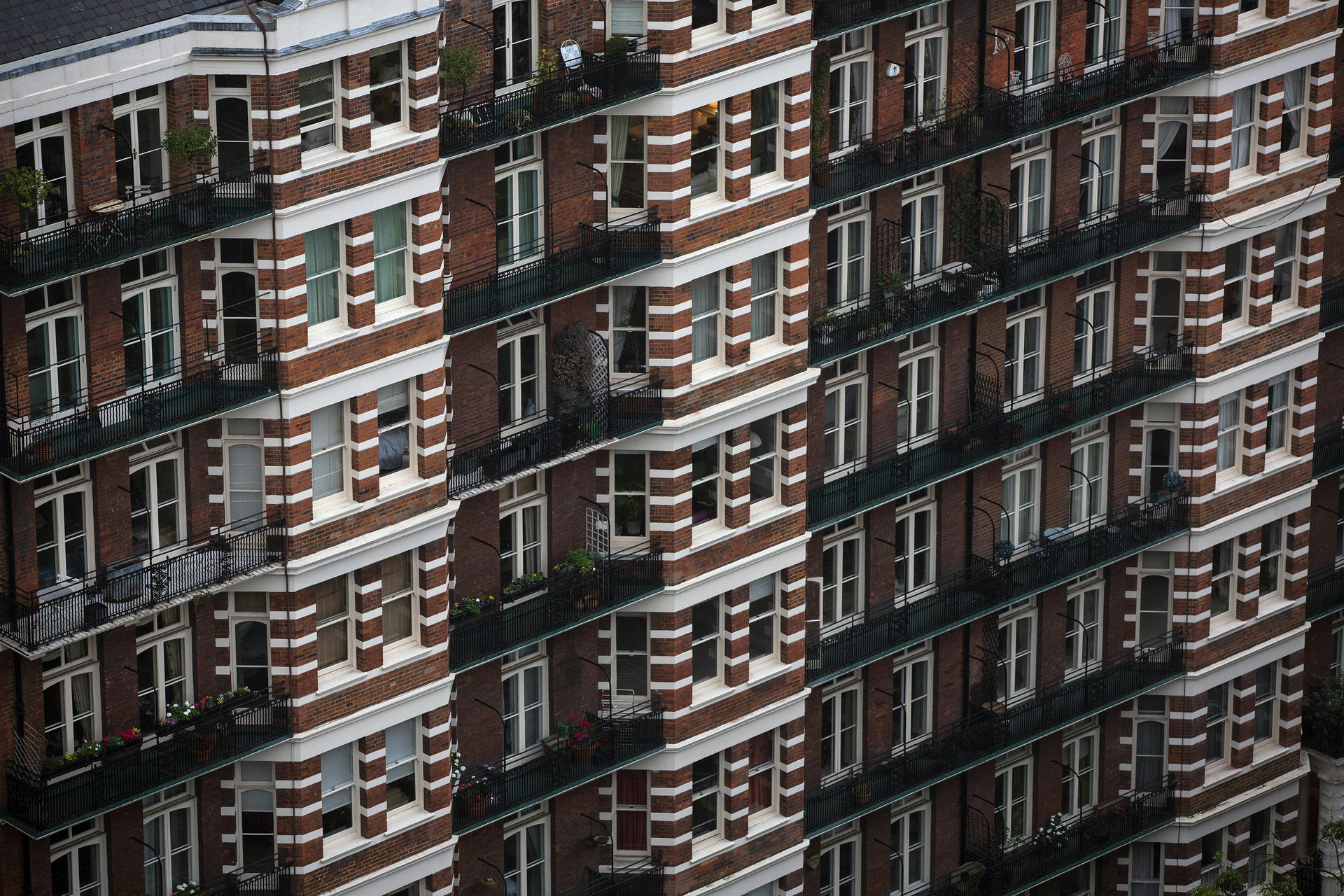British housing continues to be one of the first choices for investors in Hong Kong and the Chinese mainland. Photo: Bloomberg