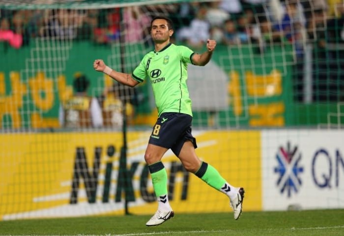 Jeonbuk's Eninho celebrates after slotting home a penalty in their 4-1 win over Shandong Luneng in group E of the AFC Champions League. Photo: WSG