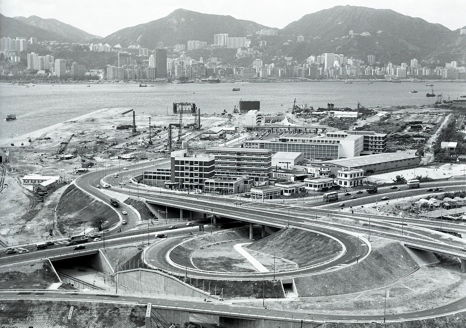 Infrastructure construction in various stages along the Hong Kong harbour. Photo: Heather Coulson