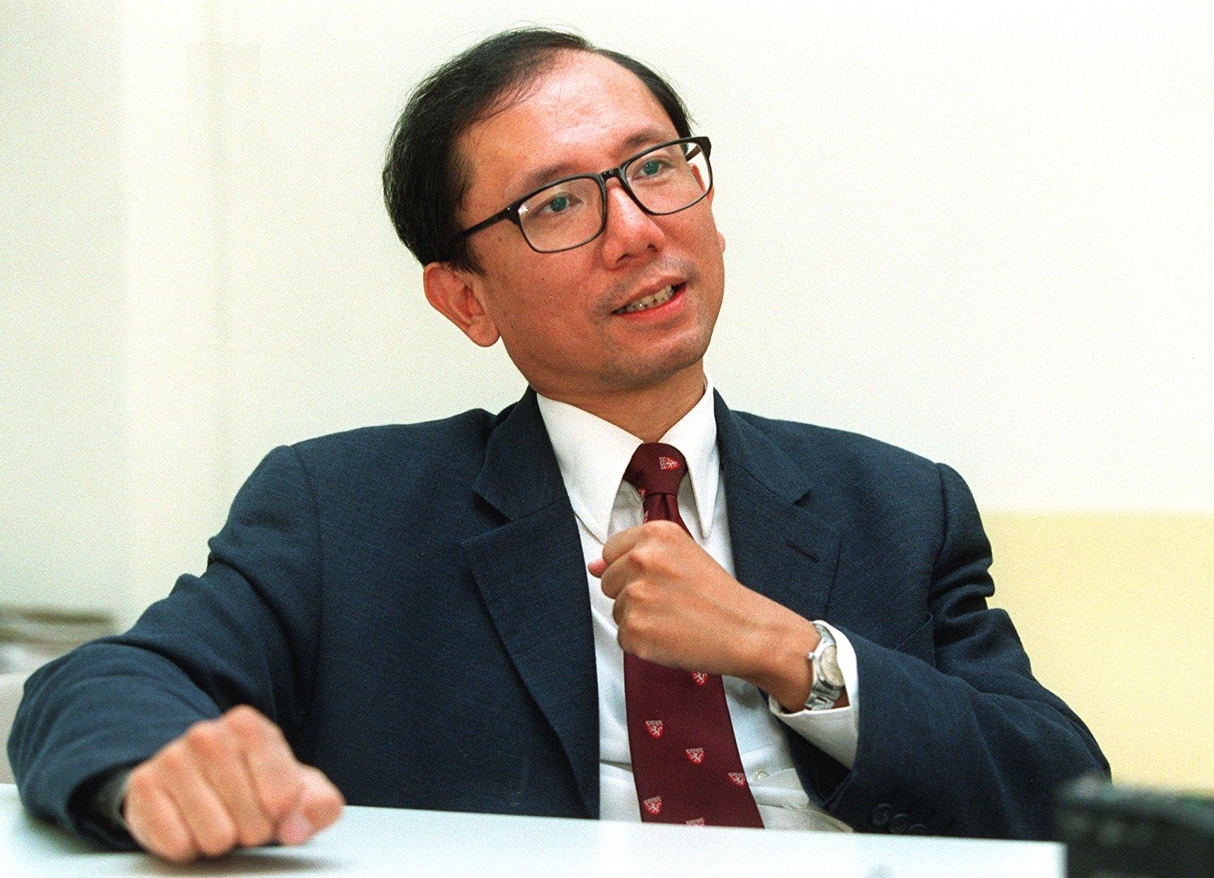 Dr Lo Wing-lok served as medical-sector legislator.