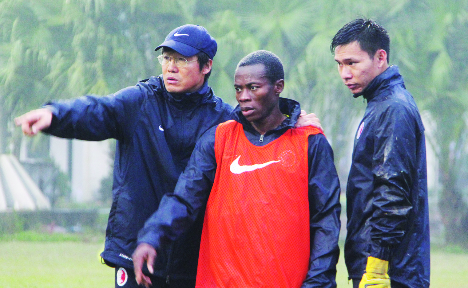 Coach Kim Pan-gon with Ghana-born Hong Kong international Christian Annan. Photo: SCMP