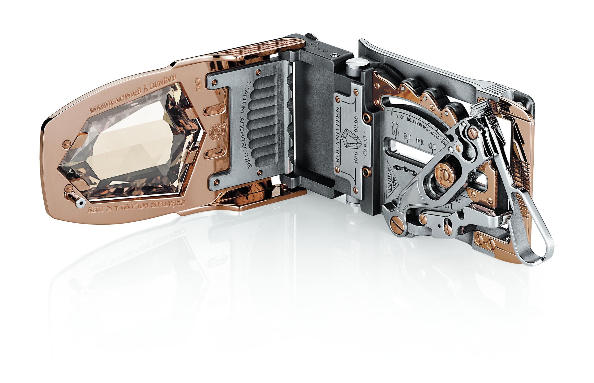 Roland Iten creates mechanical belt buckle featuring a 60.66ct