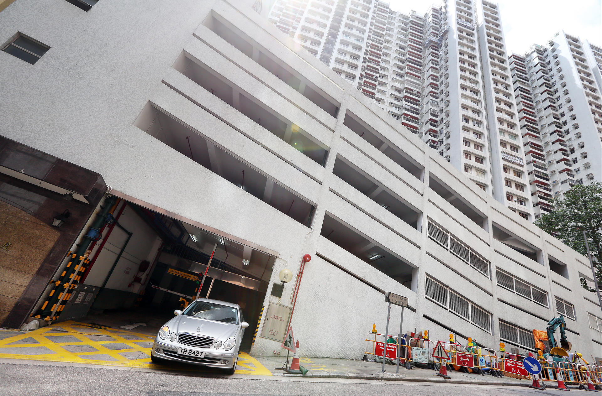 The average price for a Hong Kong Island parking space is HK$1.41 million. Photo: Nora Tam
