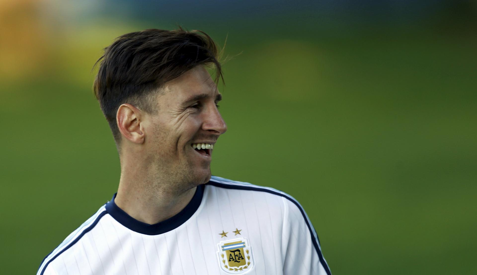 Argentina captain Lionel Messi in a light moment during a training session in La Serena, Chile, in preparation for the Copa America tournament. Photo: Reuters