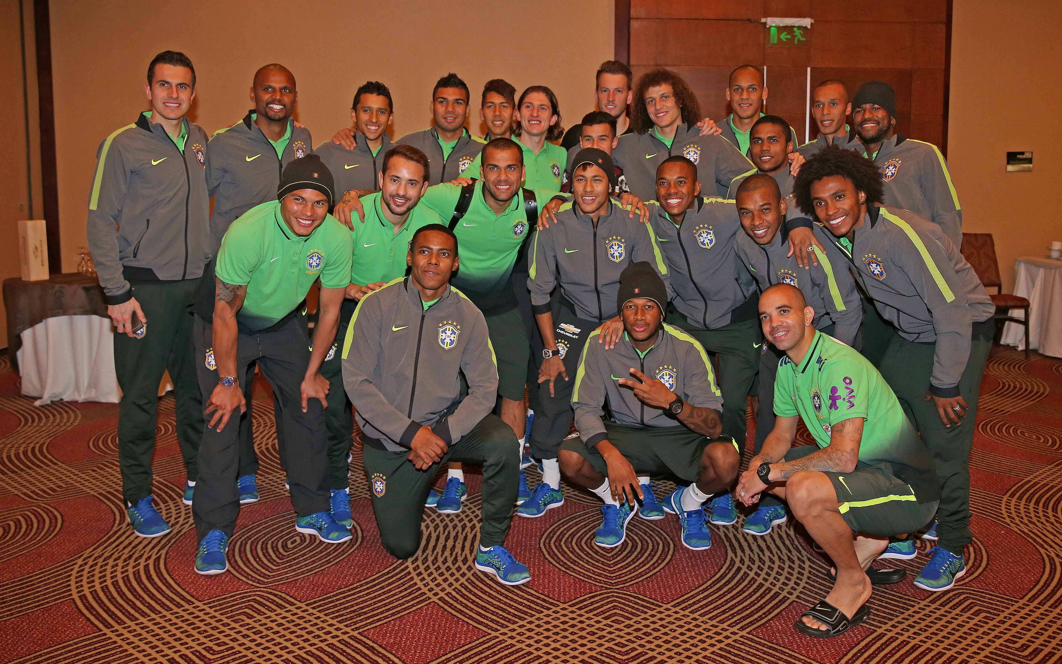 Brazil pose with teammate Neymar before he left the tournament. Photo: EPA