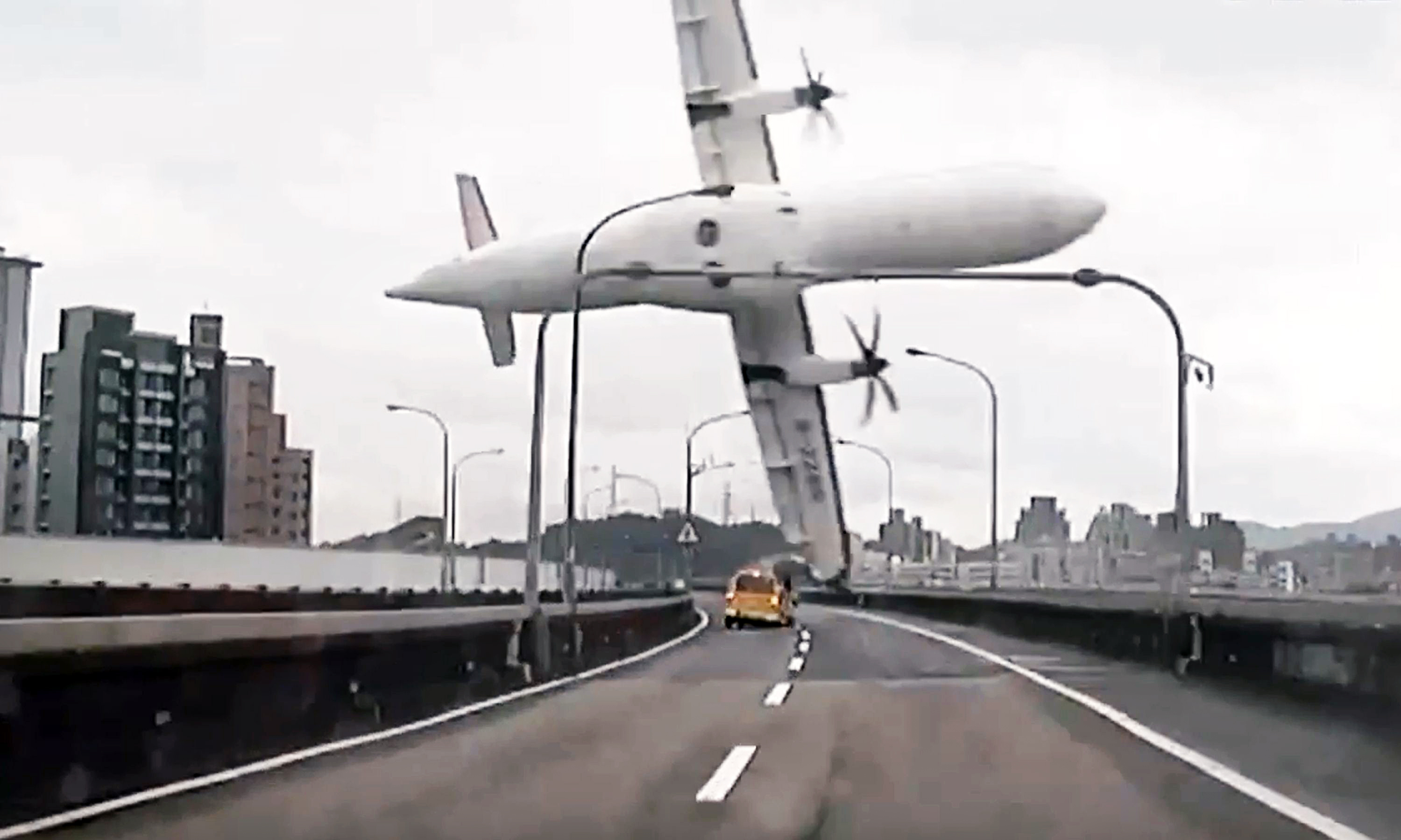 The airliner clipping a bridge seconds before the crash in February. Photo: SCMP Pictures
