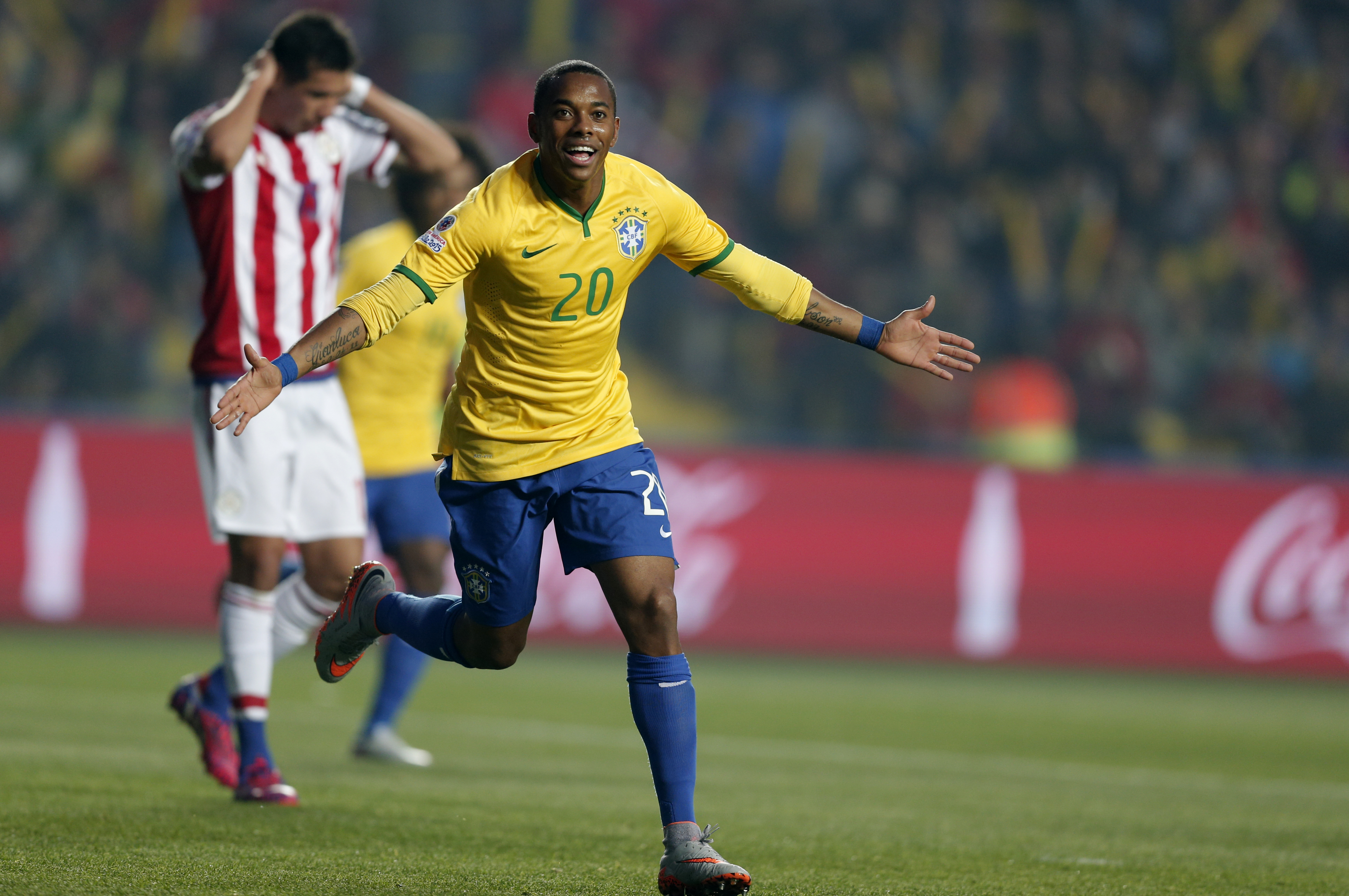 Brazil forward Robinho joins Guangzhou Evergrande in Chinese Super