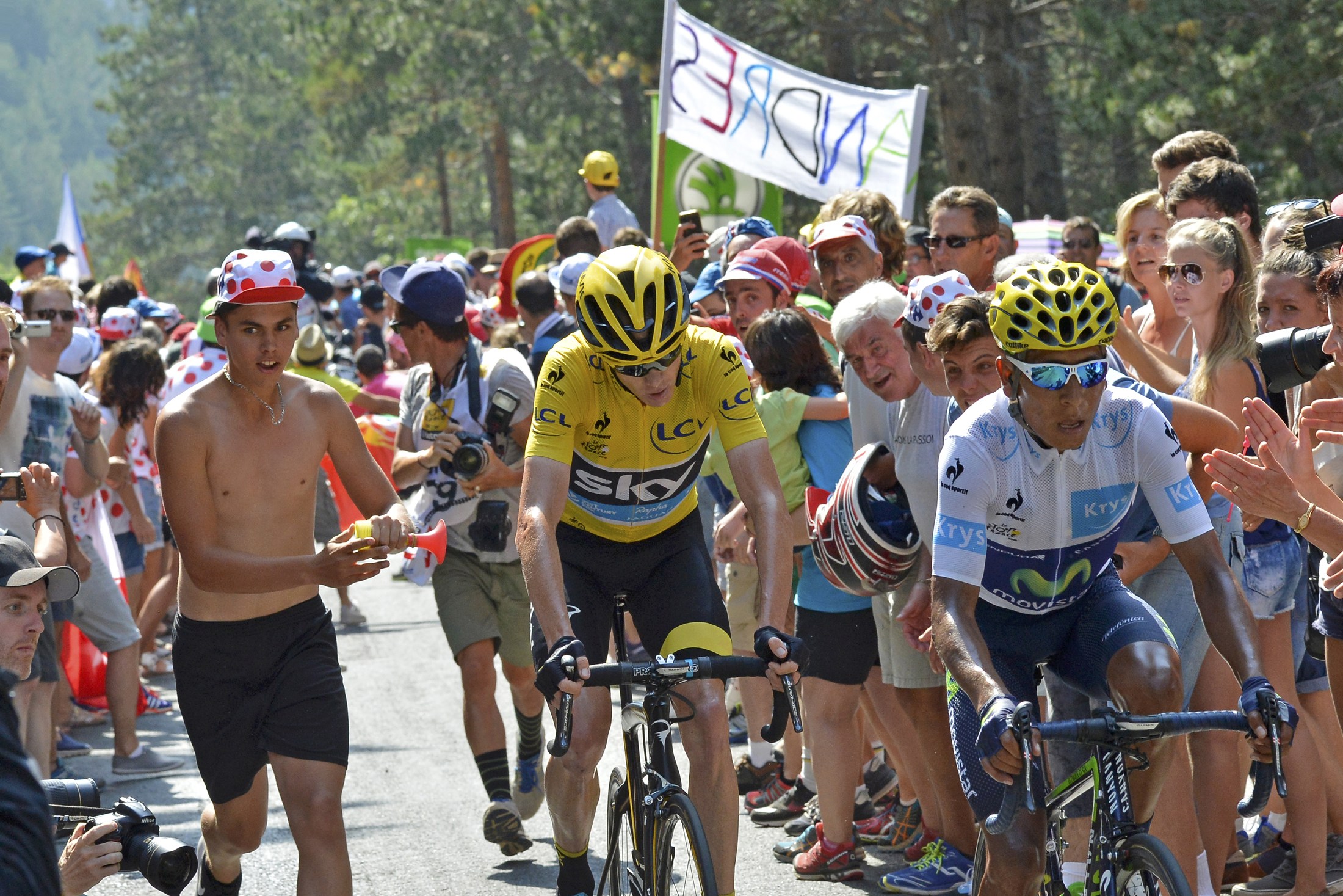 Fans shout at Chris Froome. Photo: Reuters