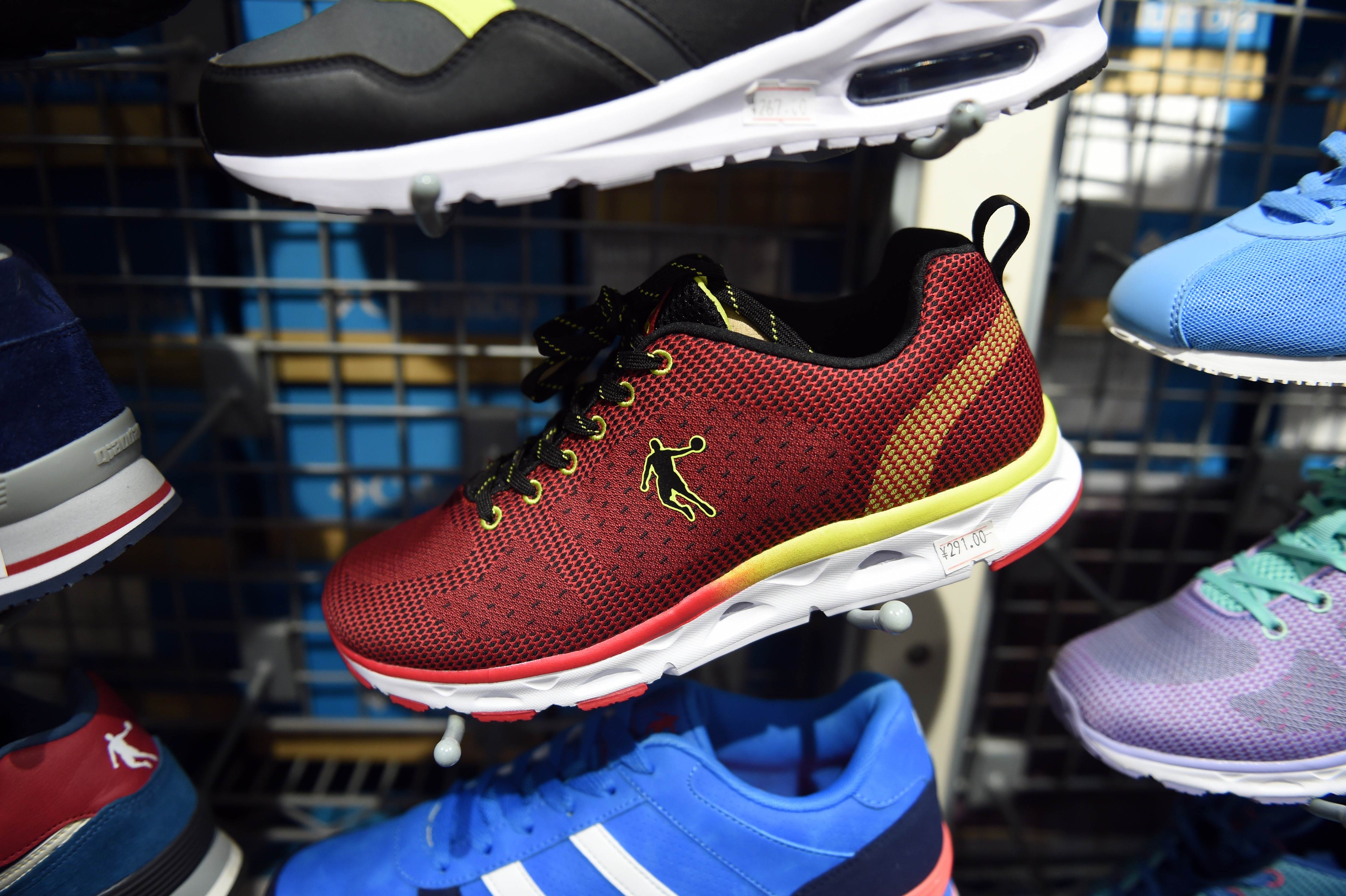 Китайский найк. Qiaodan-Jordan кроссовки. Nike China Jordan. Nike Jordan с Китая.