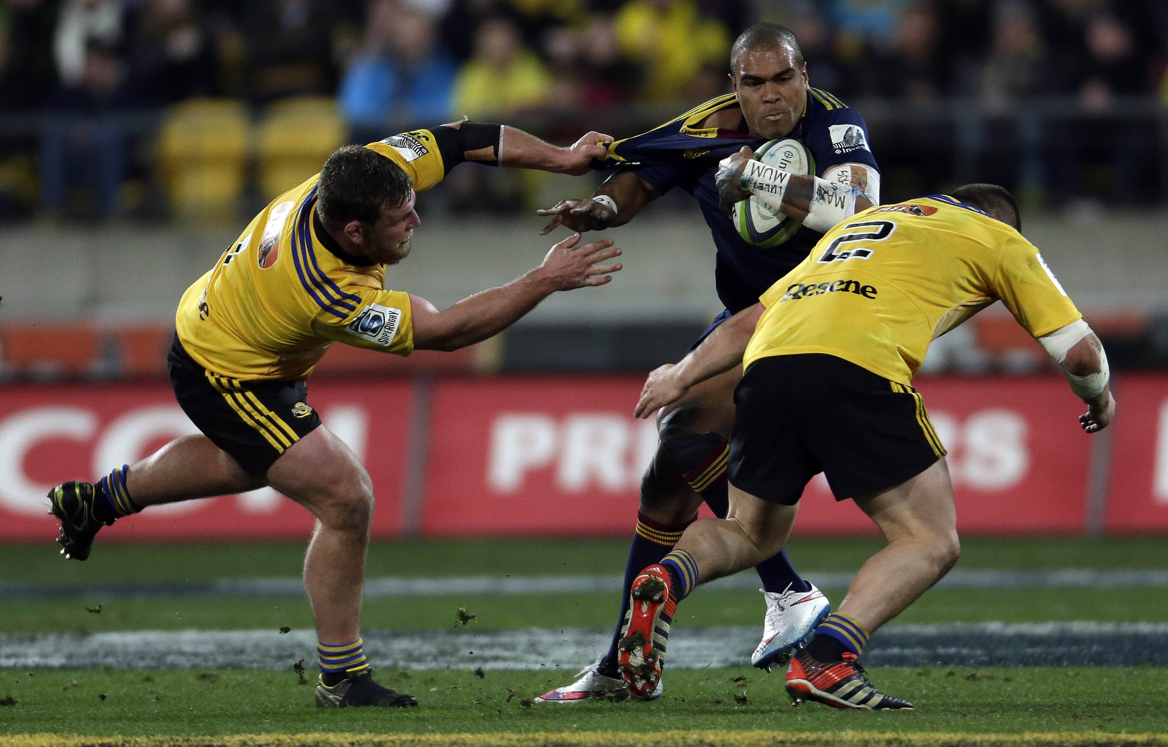 Patrick Osborne (centre) was a strong performer for the Highlanders during the Super Rugby season and has been rewarded by being added to the All Blacks squad. Photo: AFP