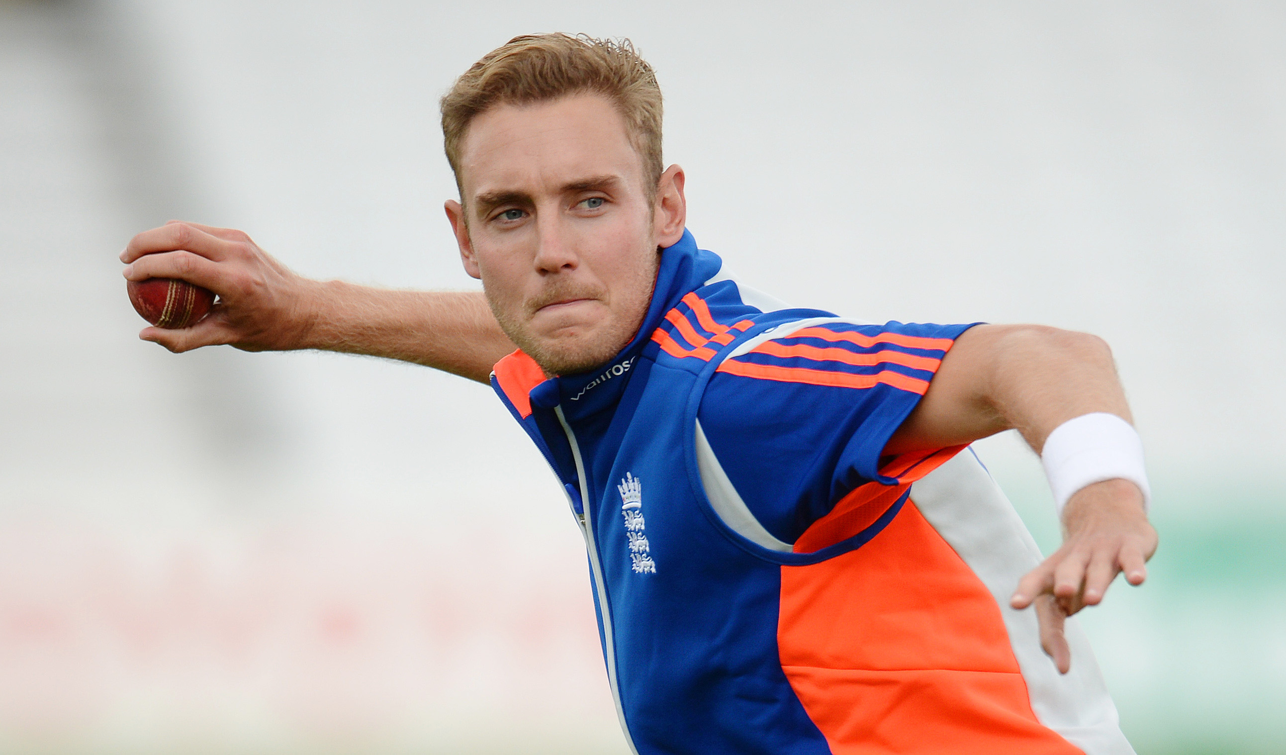 Stuart Broad in action during nets. Photo: Reuters