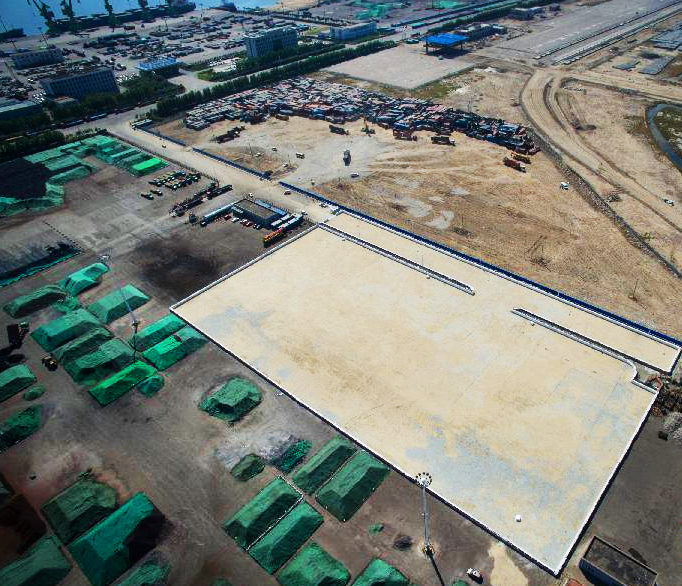 A "leak-proof" tank will be used to store contaminated soil from the warehouse explosion site. Photo: Xinhua