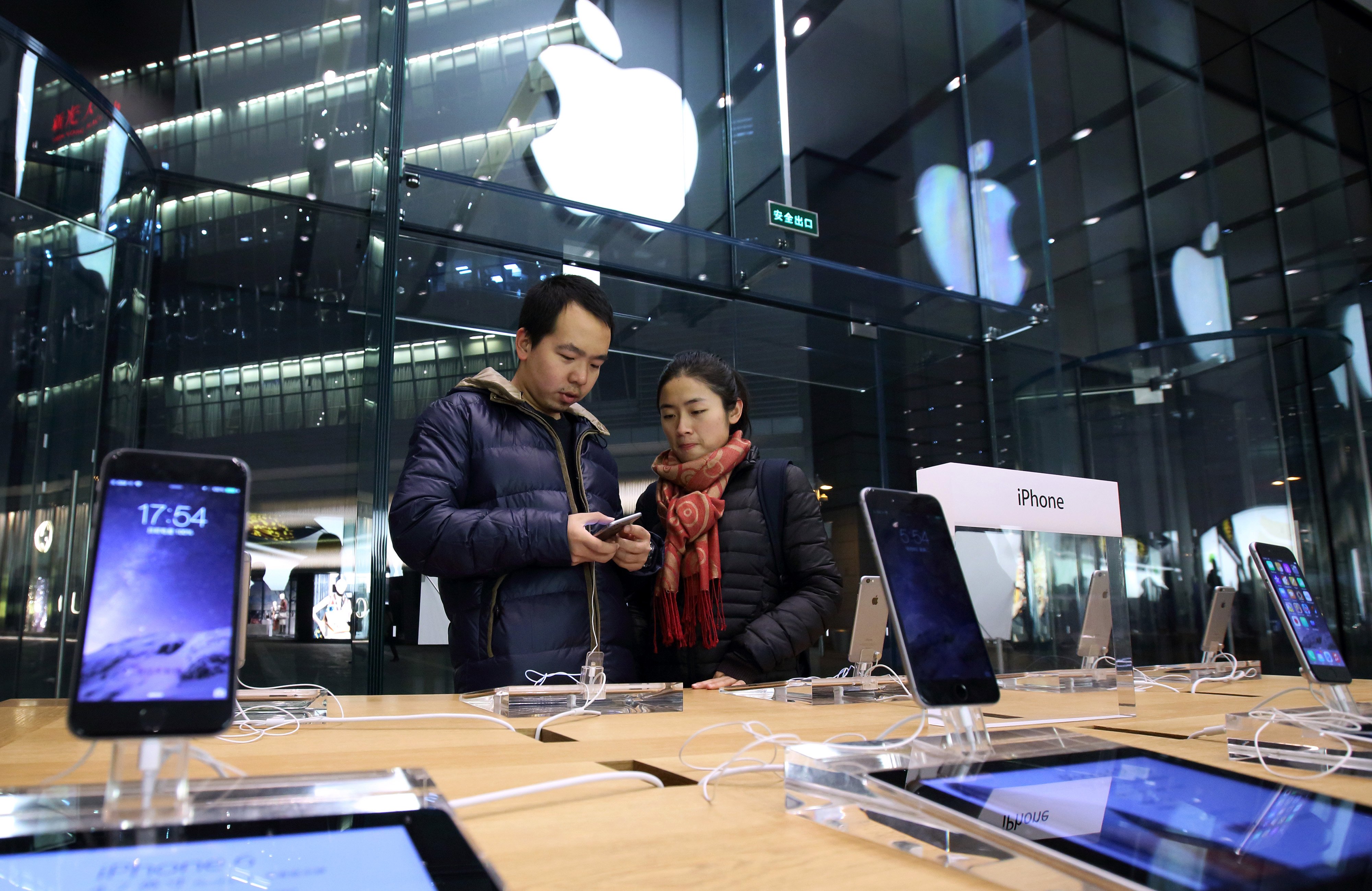 As Chinese media widely reported on Apple's upcoming smartphone, anti-Apple comments began appearing on Chinese social media platforms. Photo: Bloomberg