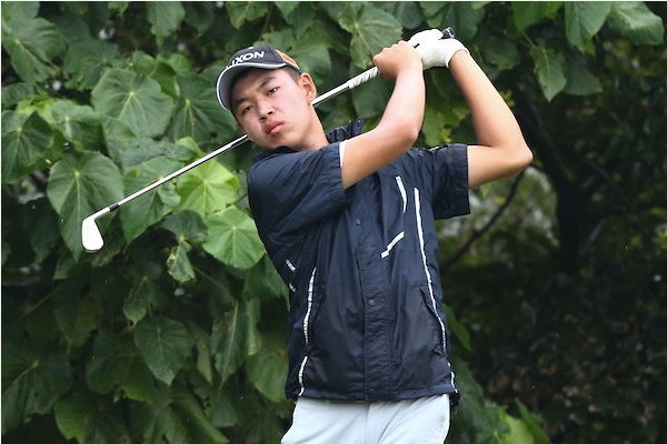 Jin Cheng hits a shot during his opening-round 62 at the Clearwater Bay Golf & Country Club. Photos: AAC