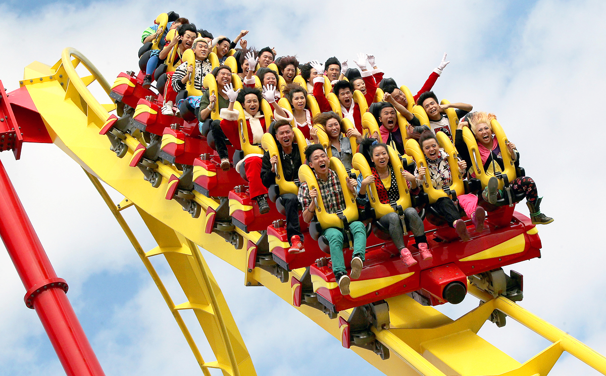 Hair raising Riders get scare at Hong Kong roller coaster as