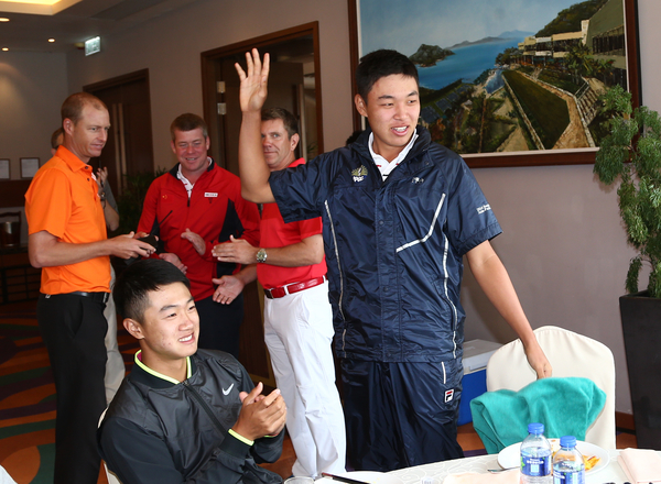 Jin Cheng celebrates his win