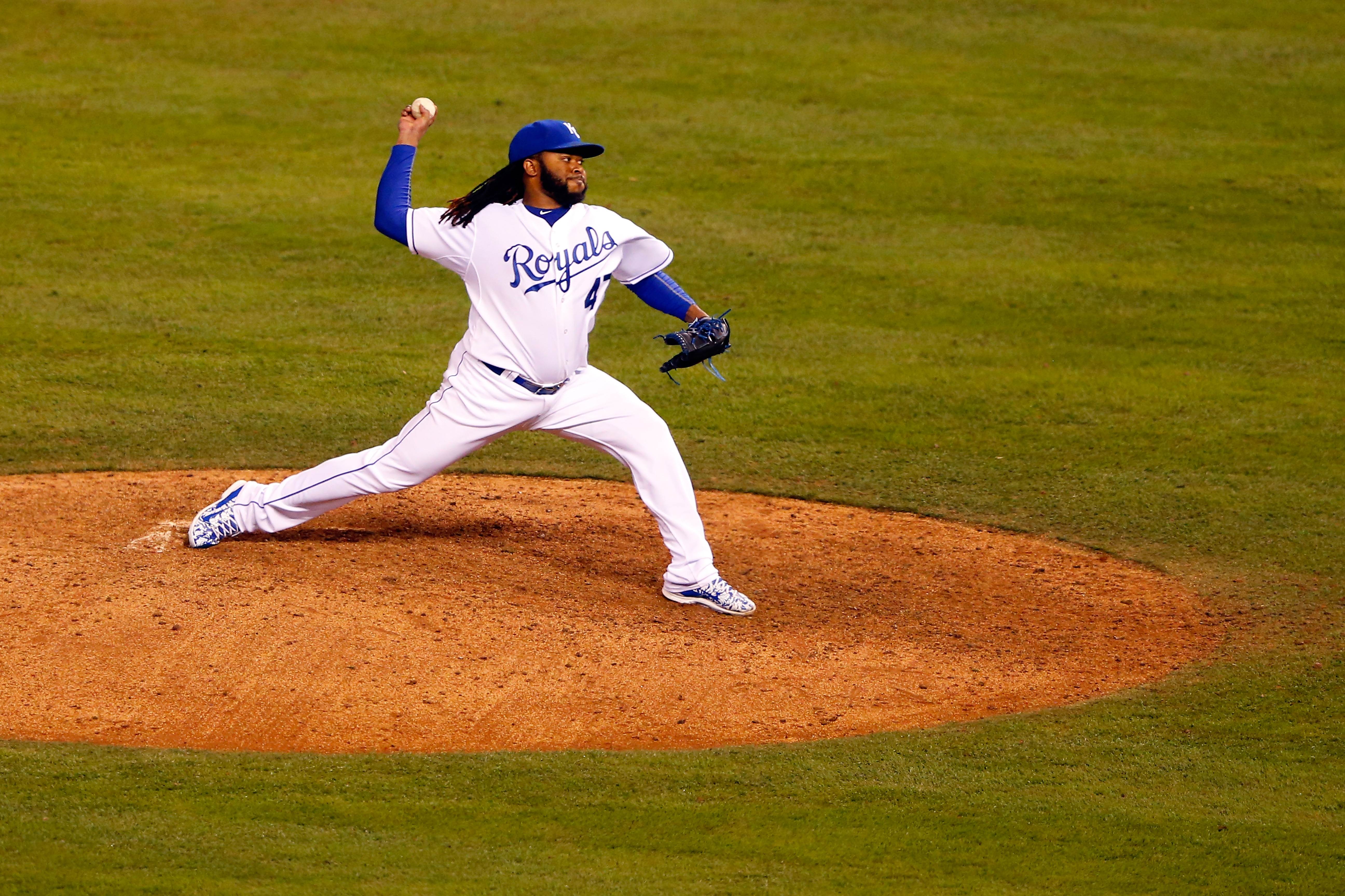 Superb complete game from Johnny Cueto helps Kansas City take command of  World Series