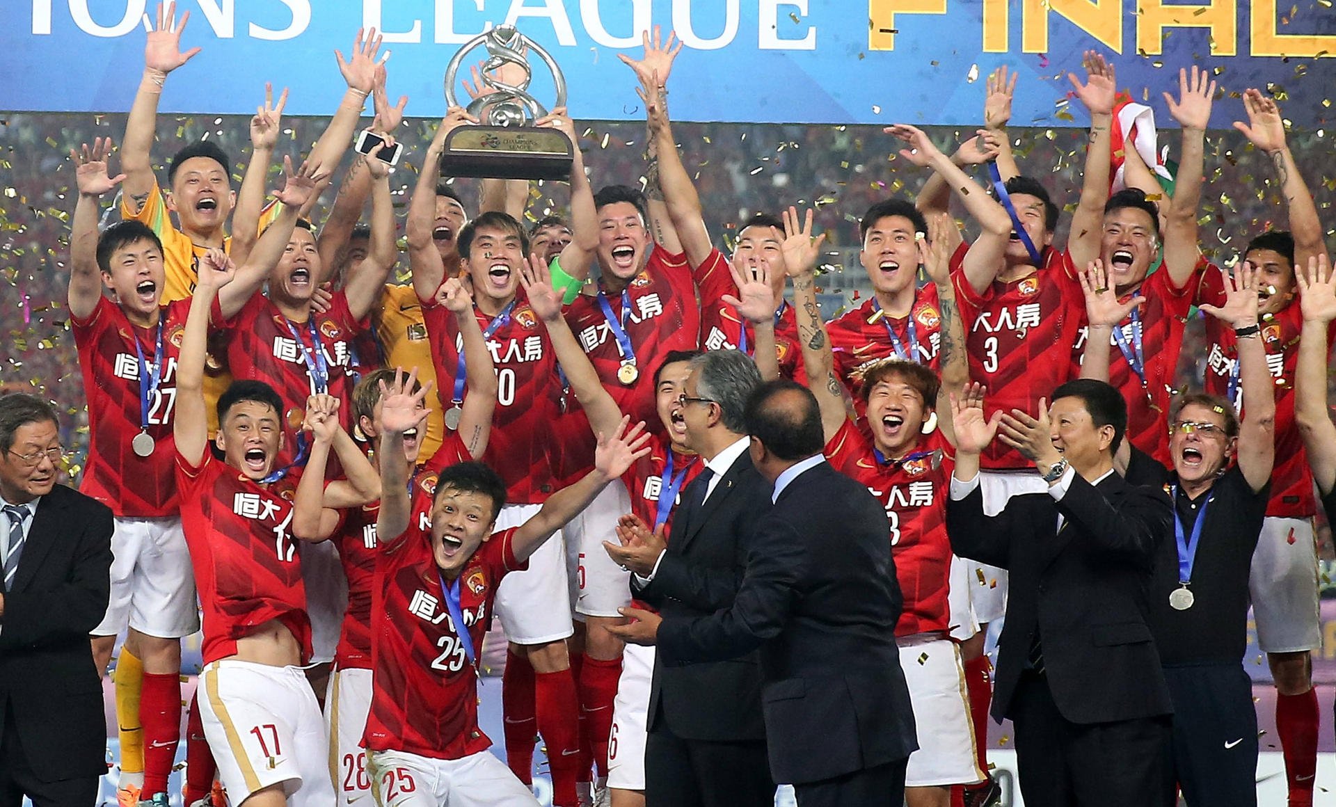 Guangzhou Evergrande players celebrate after winning the AFC Champions League final against Al Ahli in Guangzhou. Photo: Xinhua