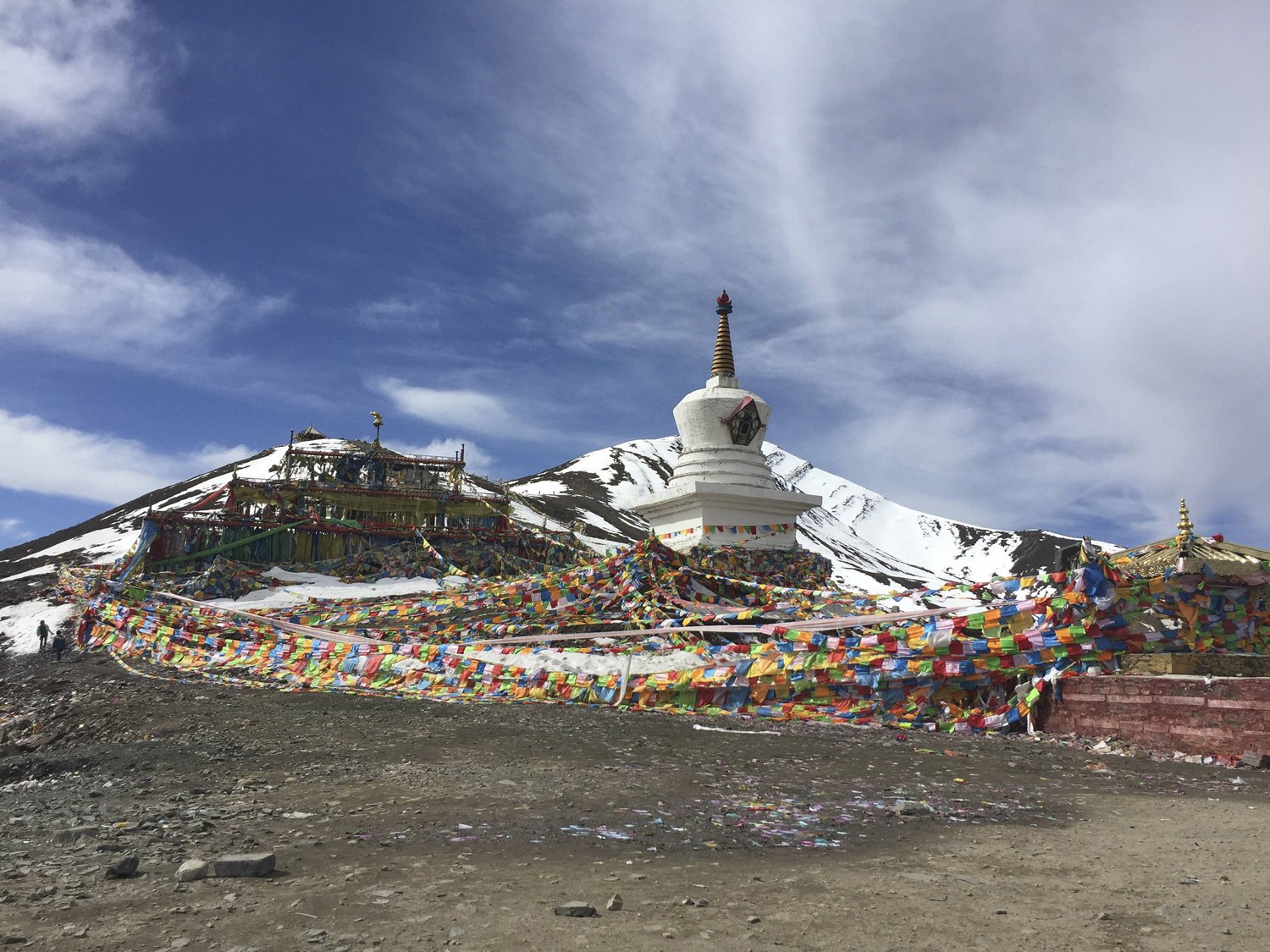 A stupa on a mountain pass between Kangding and Tagong.
