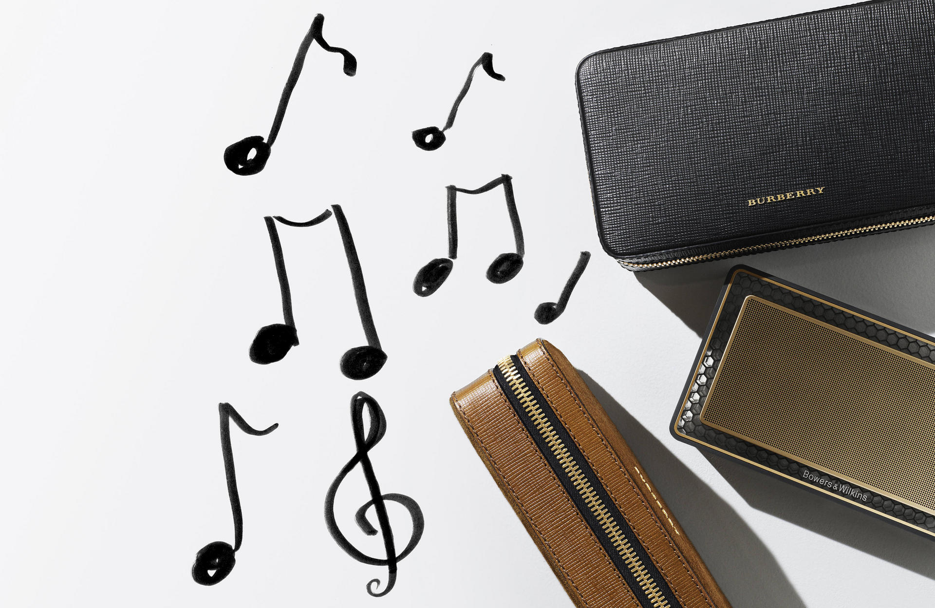 Burberry designs travel case for Bowers & Wilkins' T7 Gold Edition