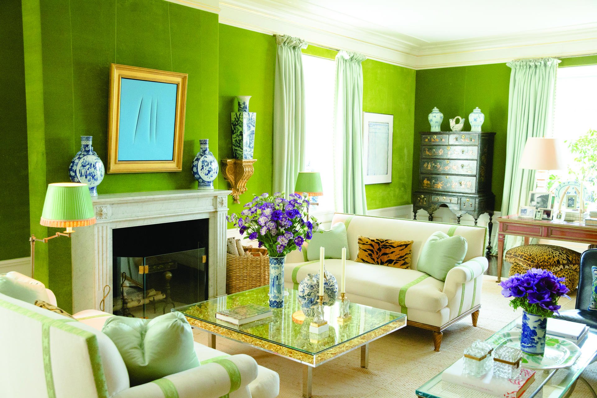 Valley Forge's Fashion Designer and Author Tory Burch Brings Color to Her  New York Home