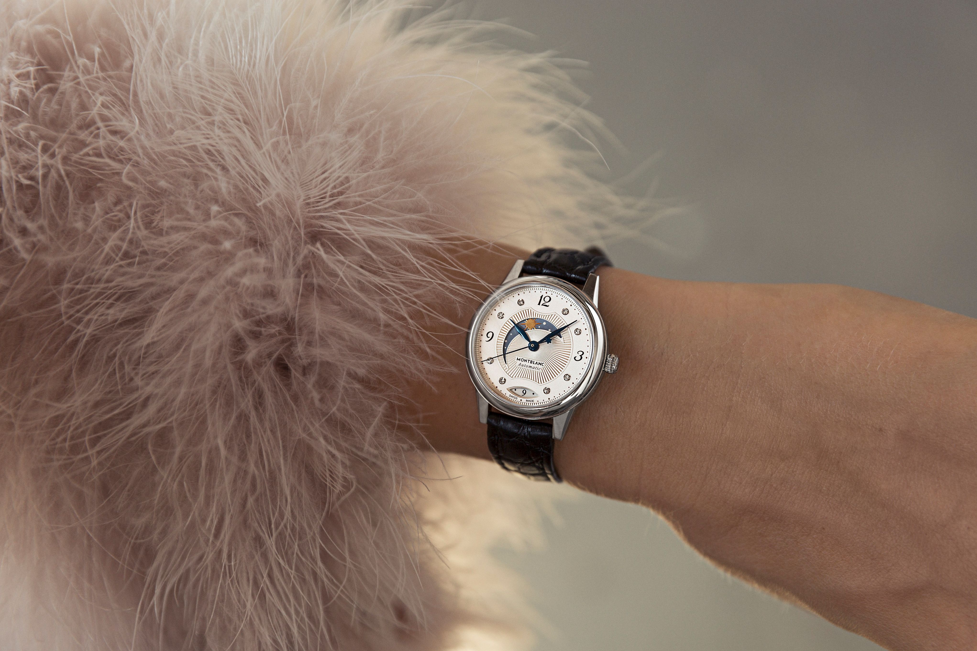 RvceShops Revival  Louis Vuitton Unveils New Women's Timepieces