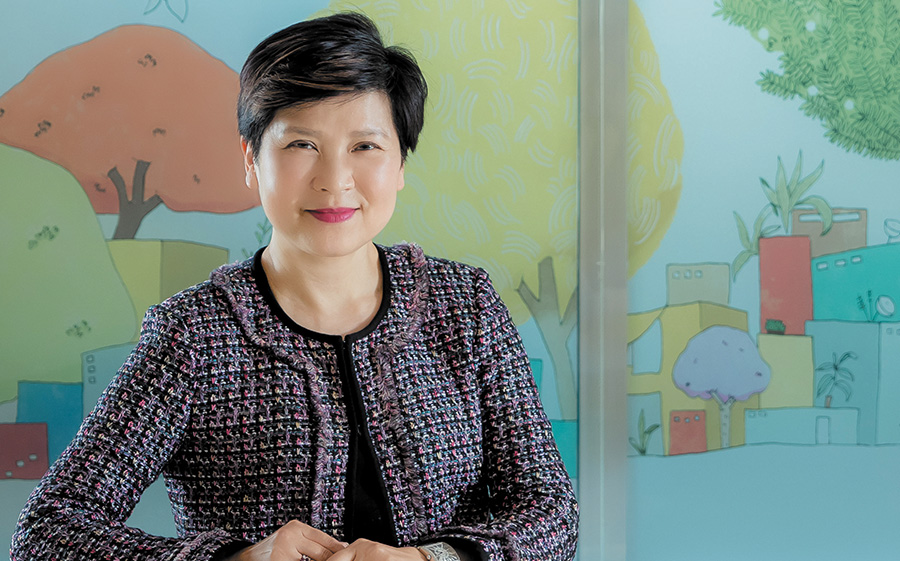 “The Greater Bay Area presents Hong Kong with massive opportunities to innovate new financial solutions.” 
Helen KAN, Executive Director and Alternate CEO of China CITIC Bank International