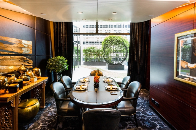 Three-Michelin star L'Atelier de Joël Robuchon tempts with tapa