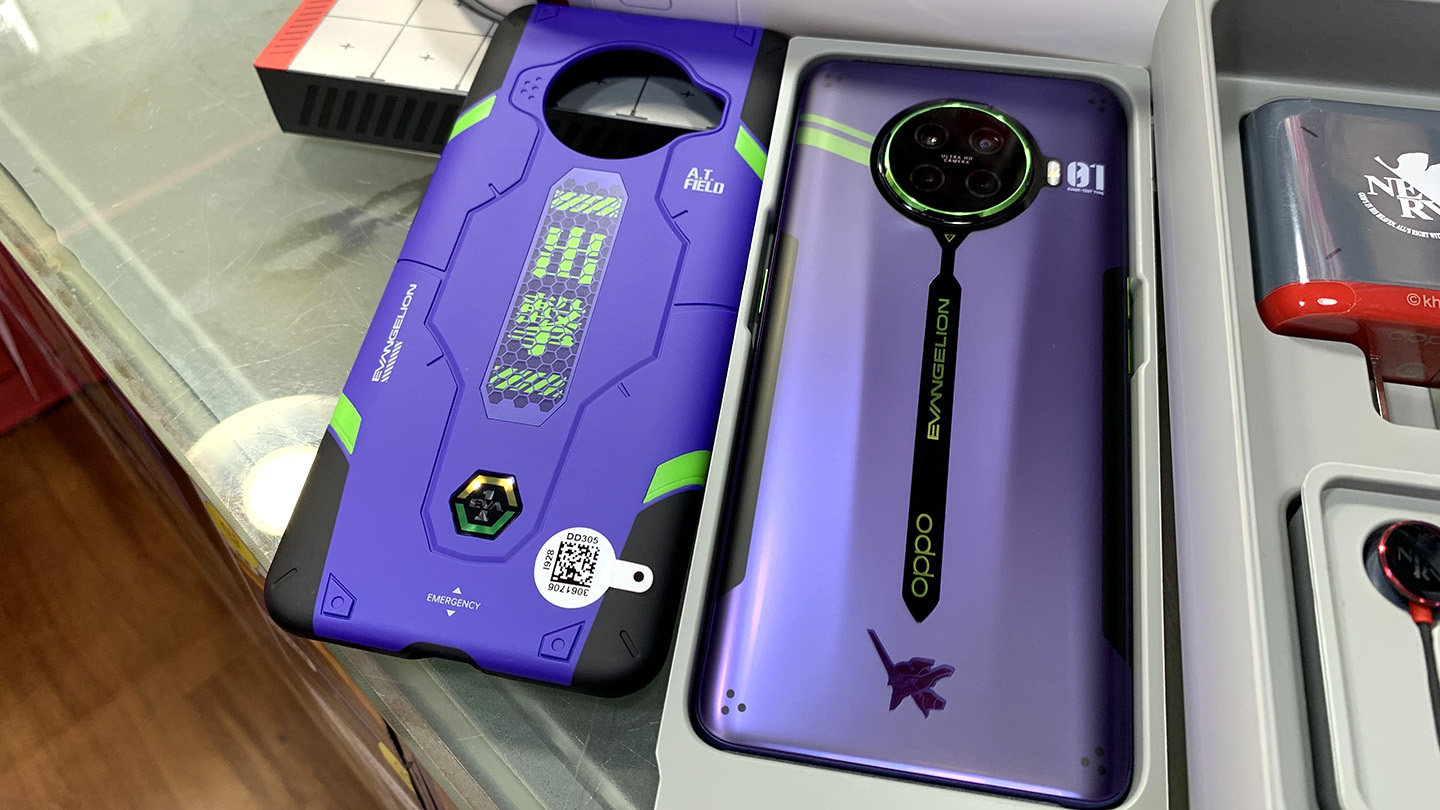 Smartphone Realme Q5 Pro Time Agent Gift Box Limited Edition Goes On Sale  In China  Gadget Tendency