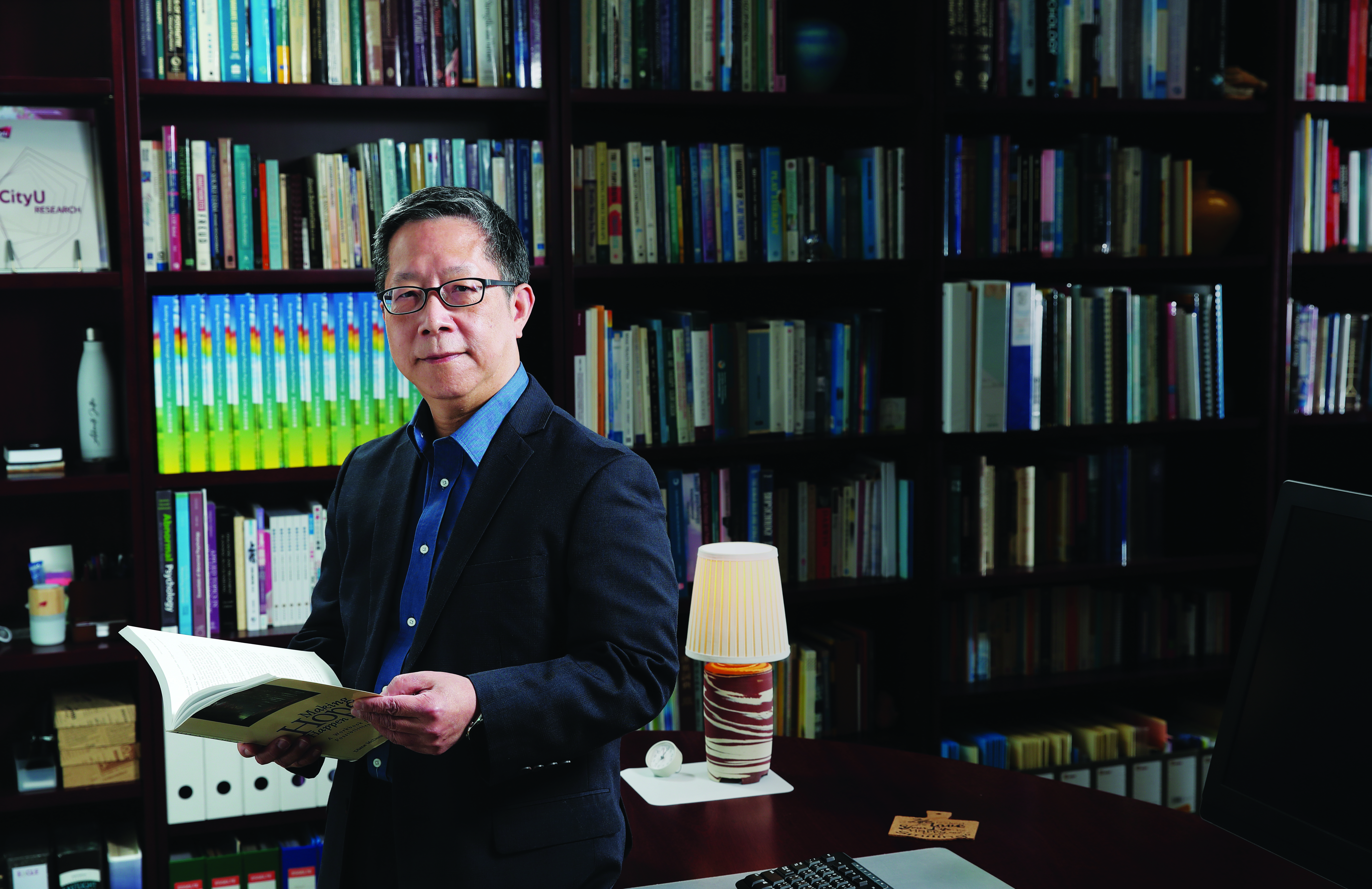 Throughout his academic career, Ho has been working to promote the application of the hope theory in coping with life obstacles.