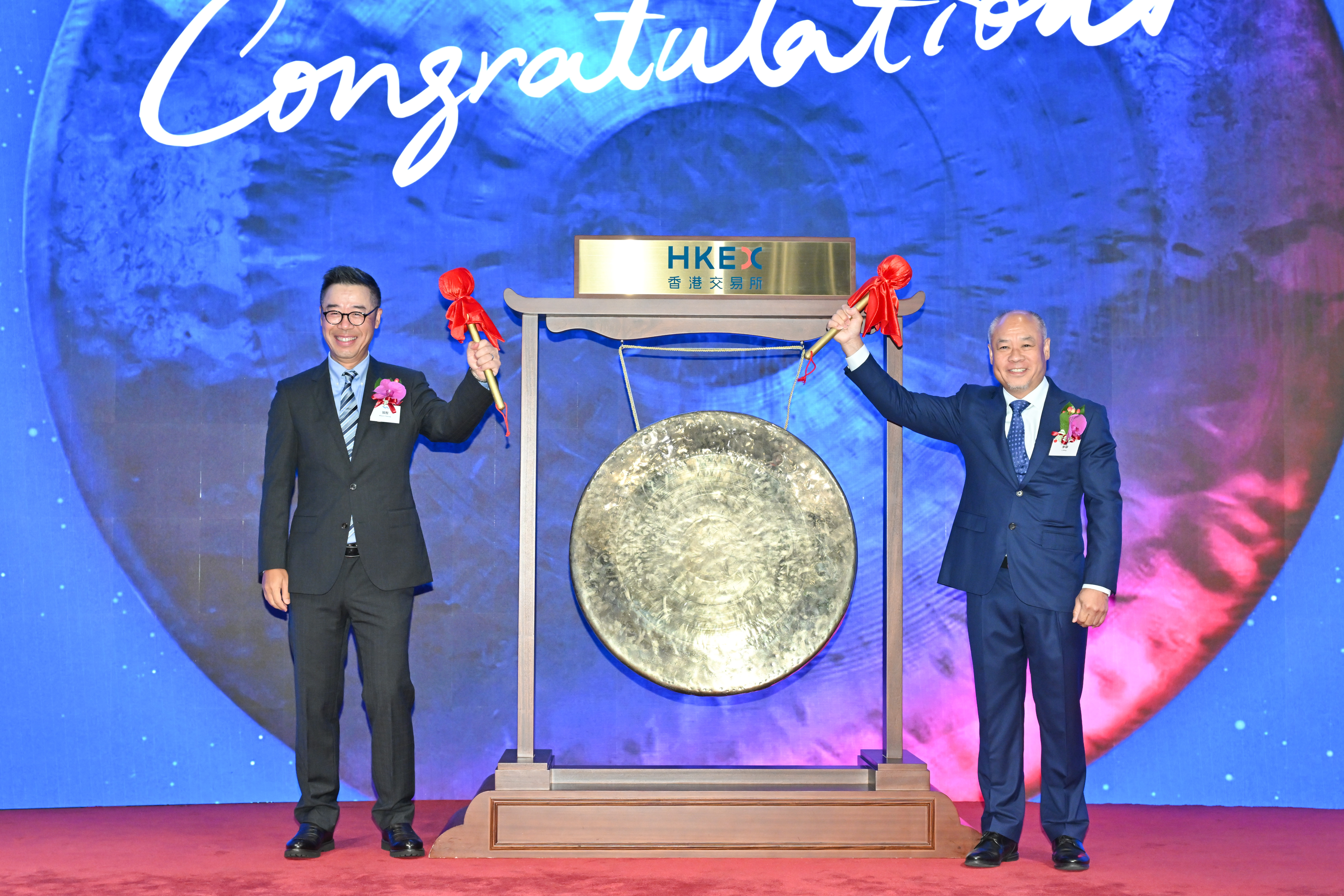 Led by Li Ning (right), the listing of Viva Goods on the main board of the Hong Kong Stock Exchange in 2023 represents a significant milestone since its debut on the GEM board in 2020.