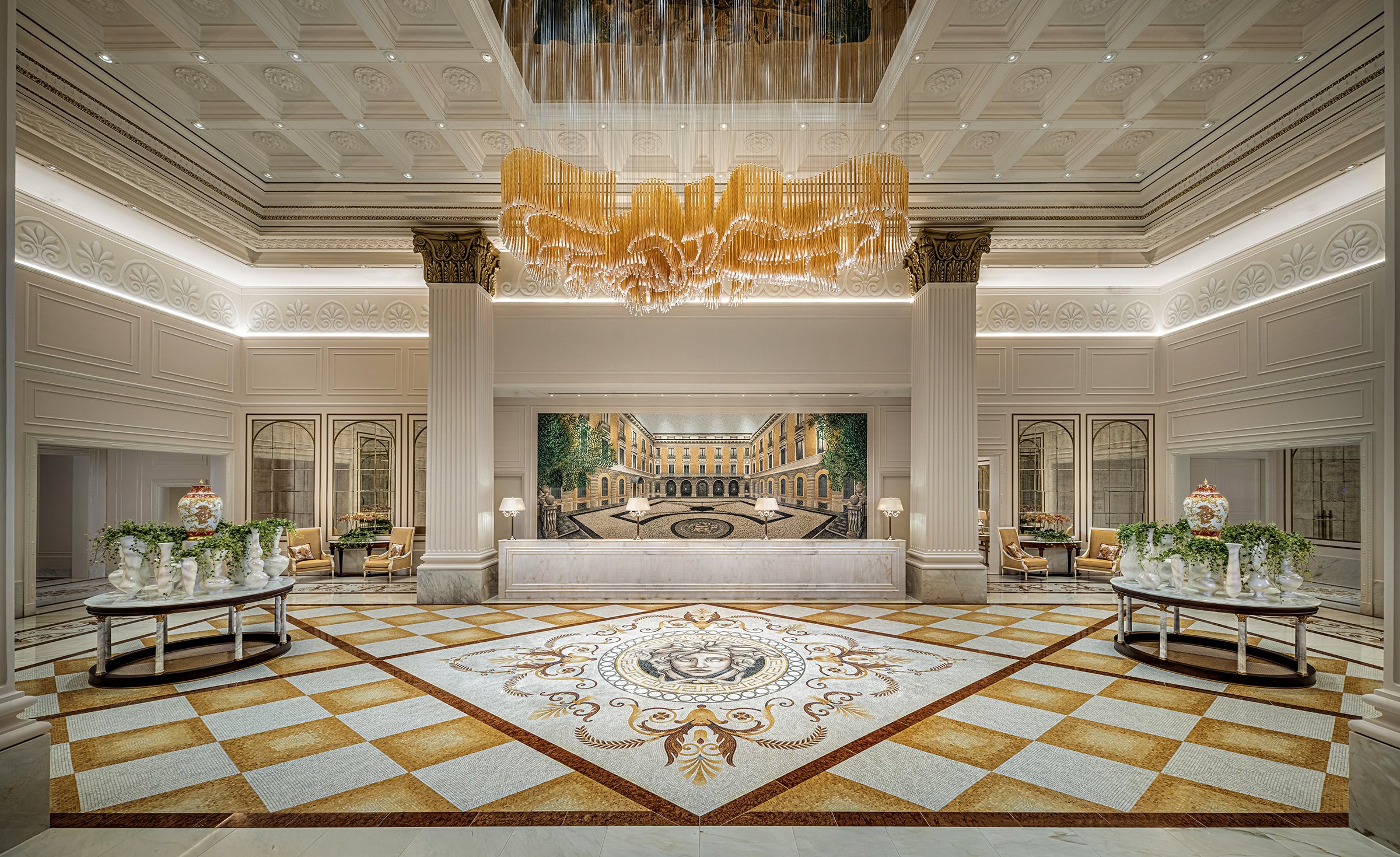 Palazzo Versace Macau, within the Grand Lisboa Palace Resort Macau (Grand Lisboa Palace), welcomes you to unparalleled luxury, where iconic Versace glamour meets Macau's rich heritage. 