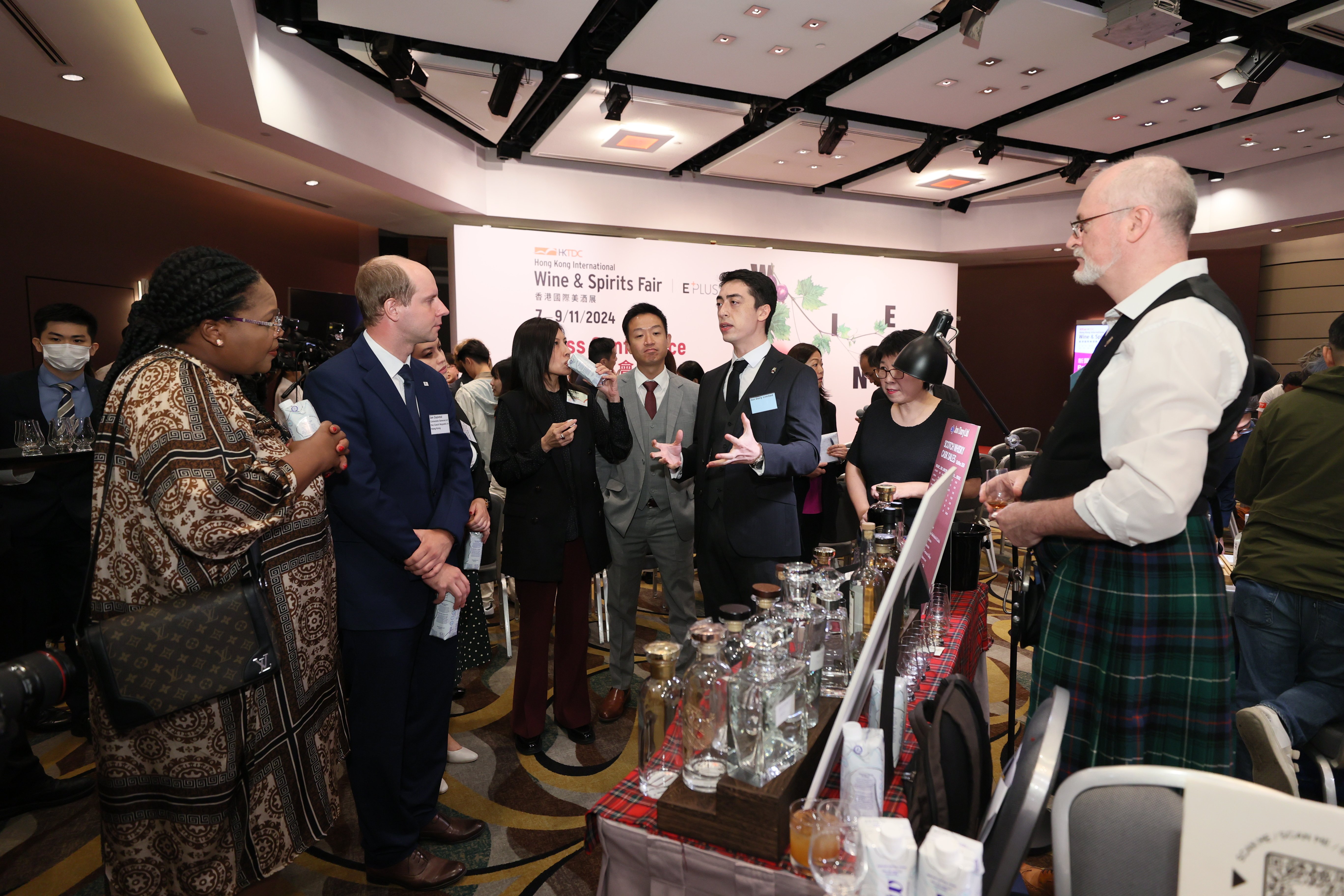 This year's International Wine & Spirits Fair will bring together more than 600 exhibitors from 20 countries and regions, including Hong Kong and Mainland China, as well as overseas exhibitors from around the world, including Europe, the US and the Asia-Pacific region (Photo: Jon Dory Limited promoting whisky from Scotland).