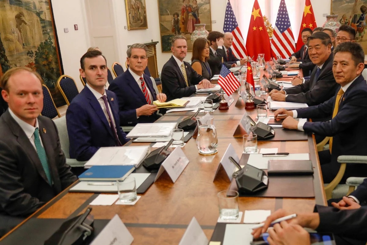 Trade negotiators in Madrid. (Photo: US Treasury/Handout via Reuters)