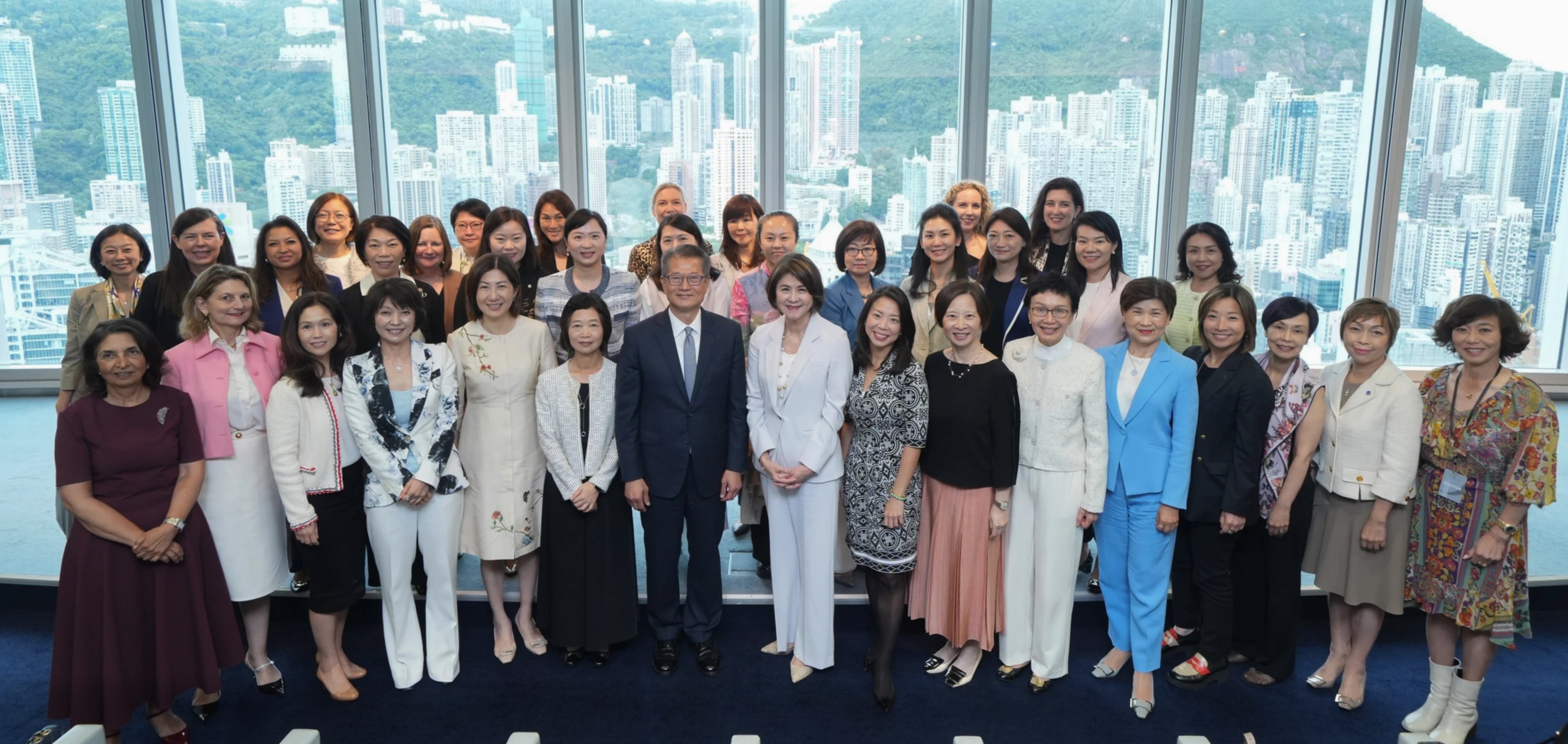 Hong Kong sees increase in women taking up senior finance positions
