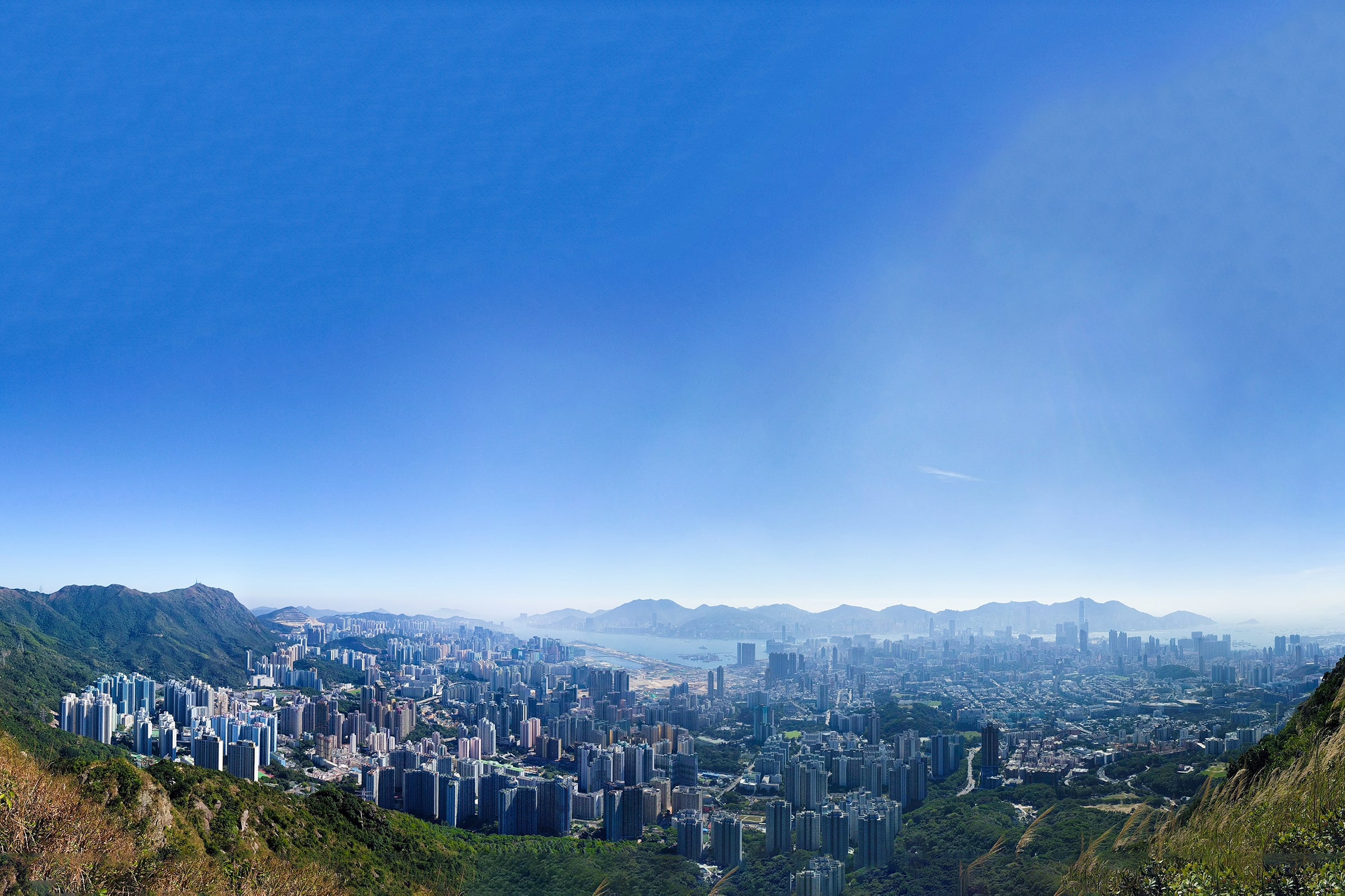 Viewing the Kowloon Peninsula from Lion Rock