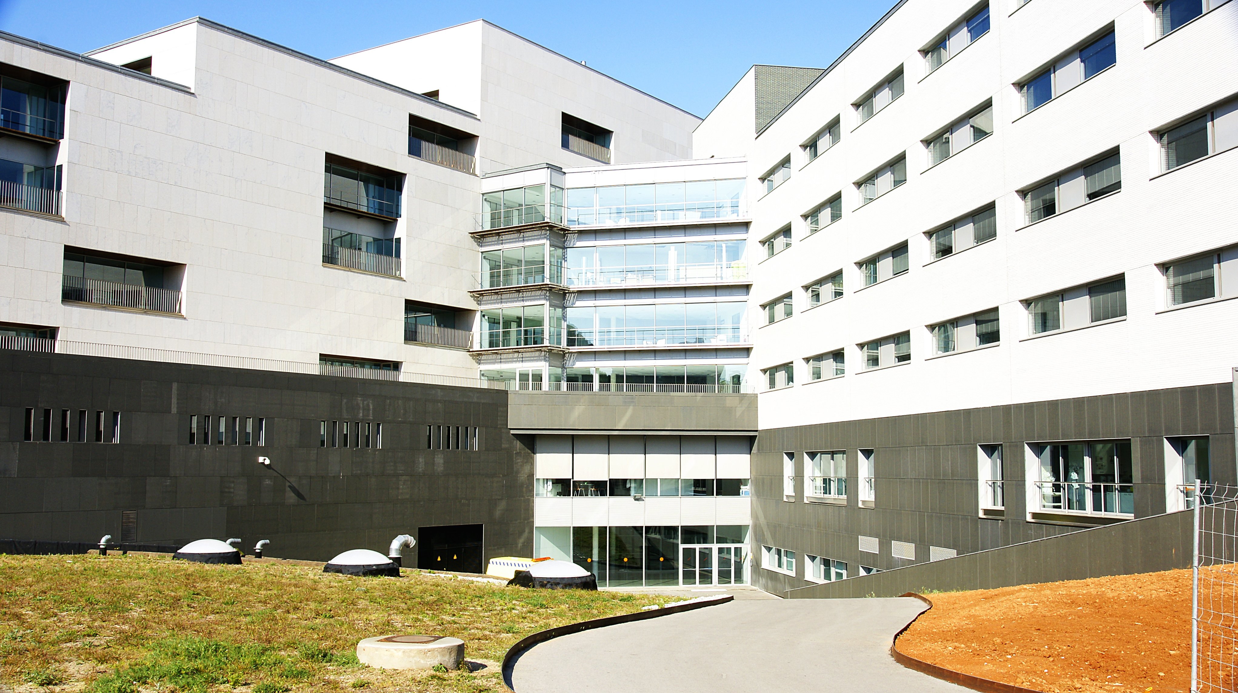 Patient Communication AI in a Hong Kong Hospital: A Privacy-First Architecture on AWS