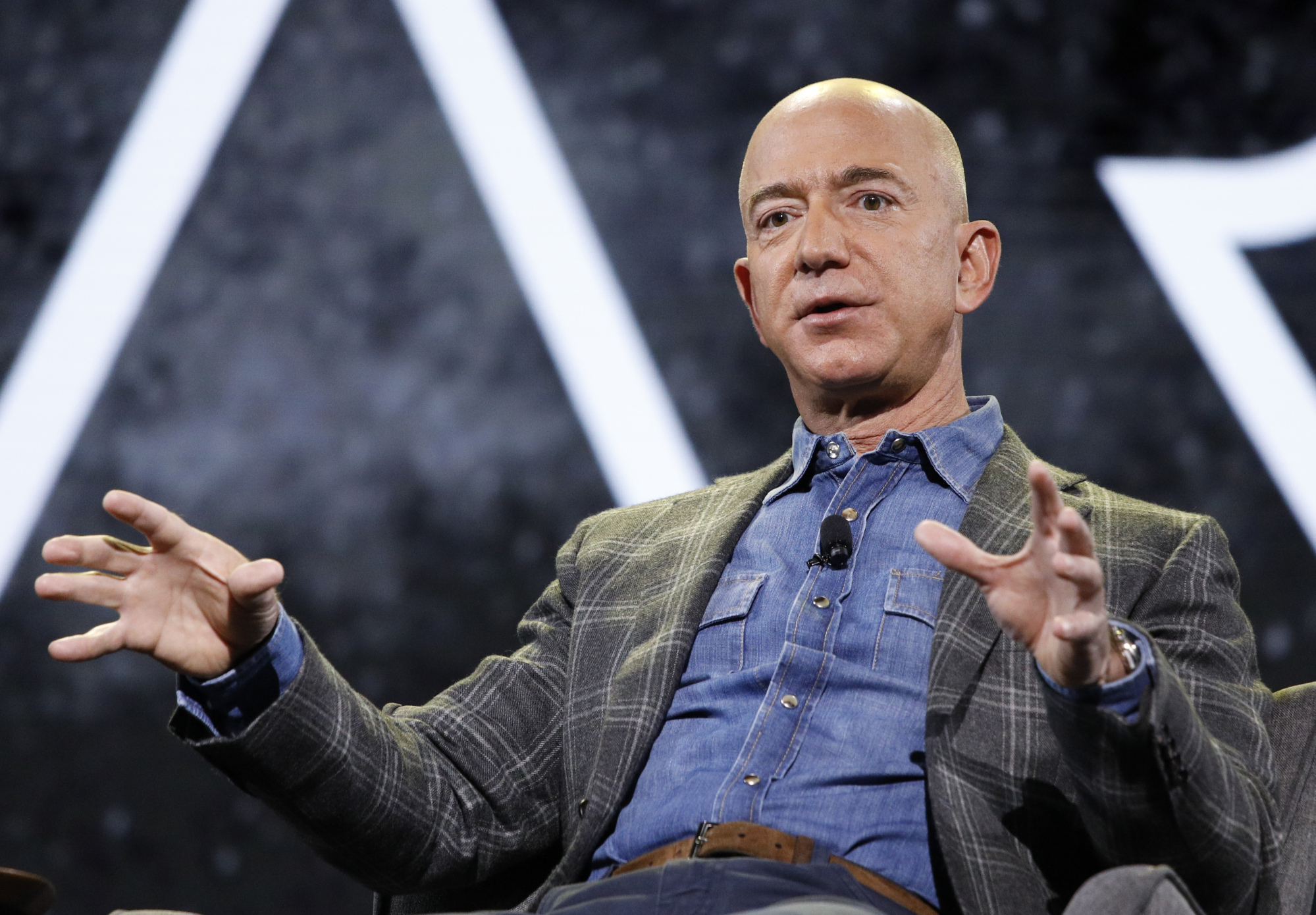 Jeff Bezos, Other Tech Execs Held Italy Summit With Brunello Cucinelli